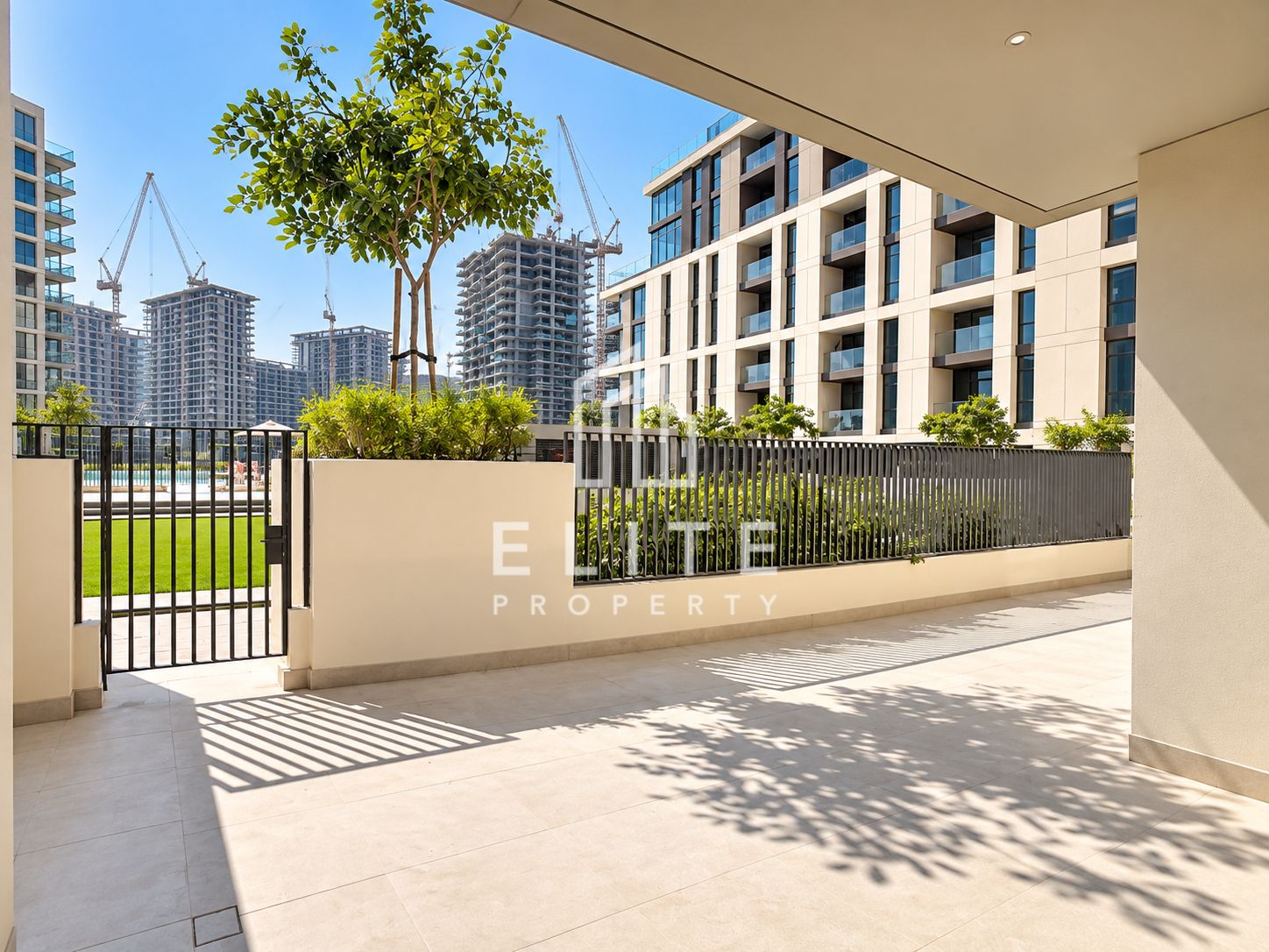 LUXURY BRAND NEW | HUGE TERRACE | BUILT IN KITCHEN