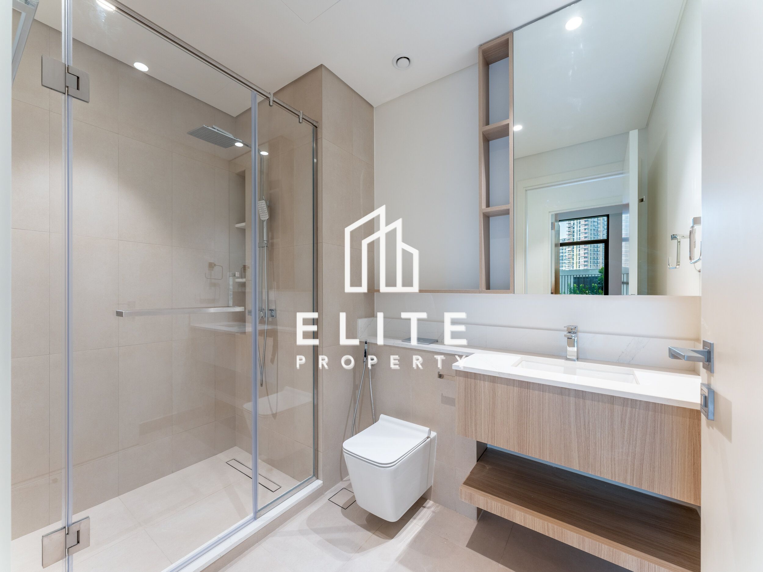 LUXURY BRAND NEW | HUGE TERRACE | BUILT IN KITCHEN