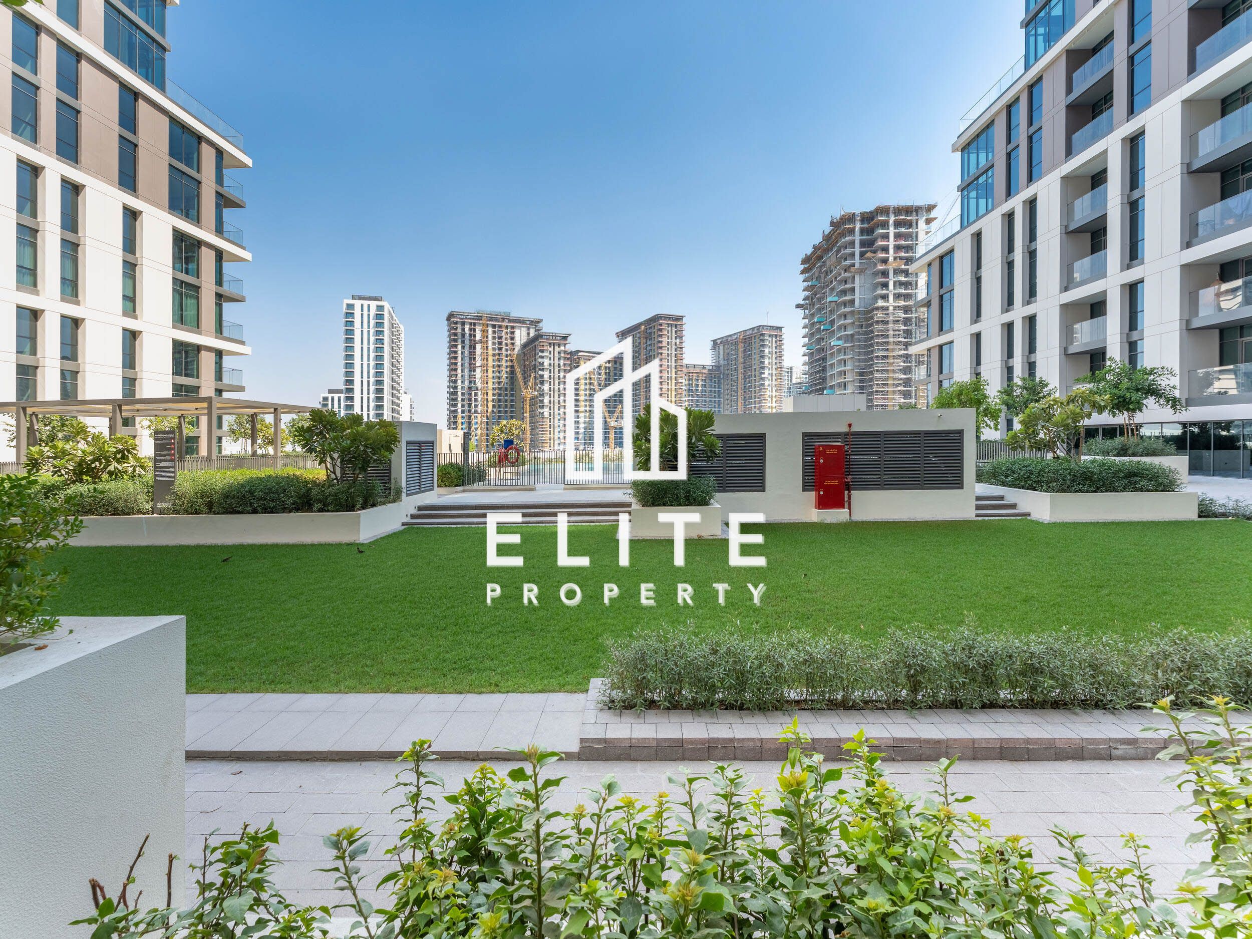 LUXURY BRAND NEW | HUGE TERRACE | BUILT IN KITCHEN
