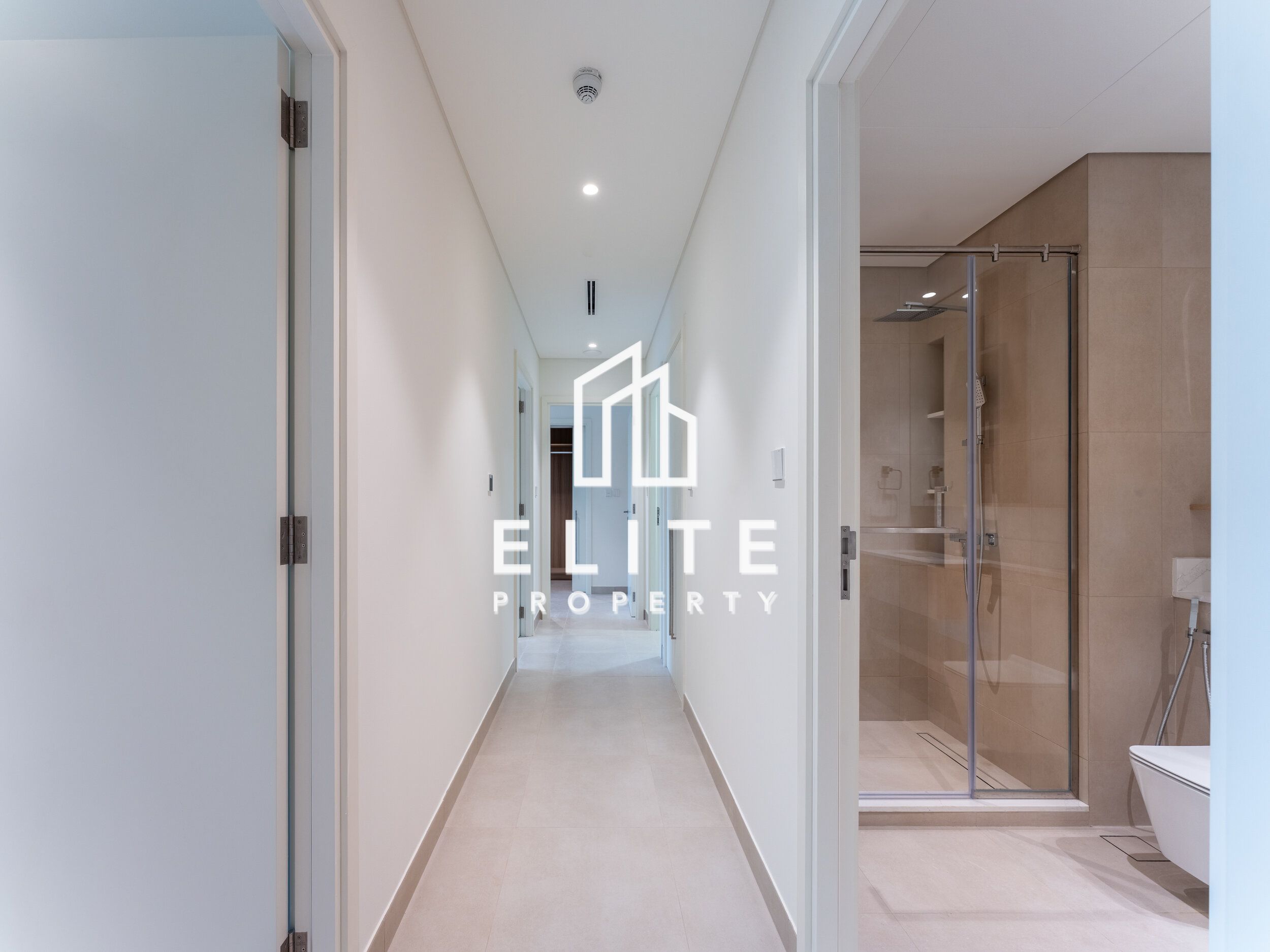 LUXURY BRAND NEW | HUGE TERRACE | BUILT IN KITCHEN