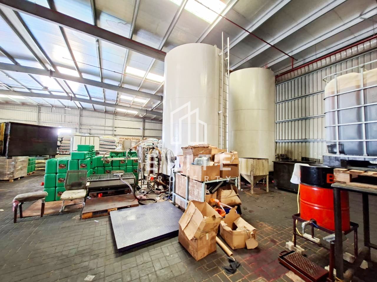 FULLY OPERATIONAL OIL LUBRICANT  FACTORY in EMIRATES OF UM AL QUWAIN for sale at AED 12,000,000