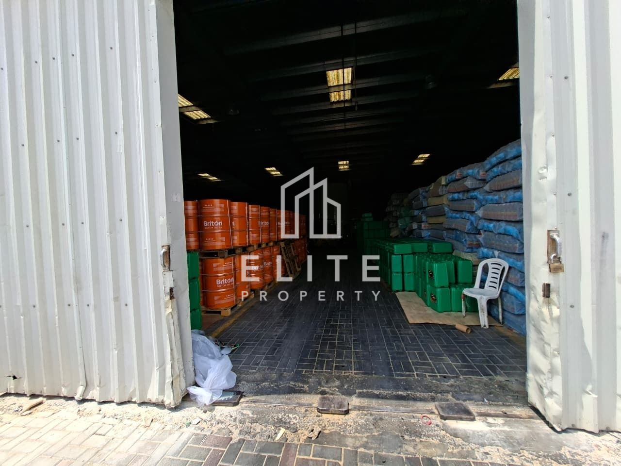 FULLY OPERATIONAL OIL LUBRICANT  FACTORY in EMIRATES OF UM AL QUWAIN for sale at AED 12,000,000