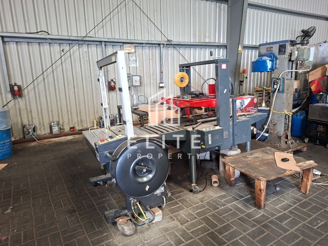 FULLY OPERATIONAL OIL LUBRICANT  FACTORY in EMIRATES OF UM AL QUWAIN for sale at AED 12,000,000