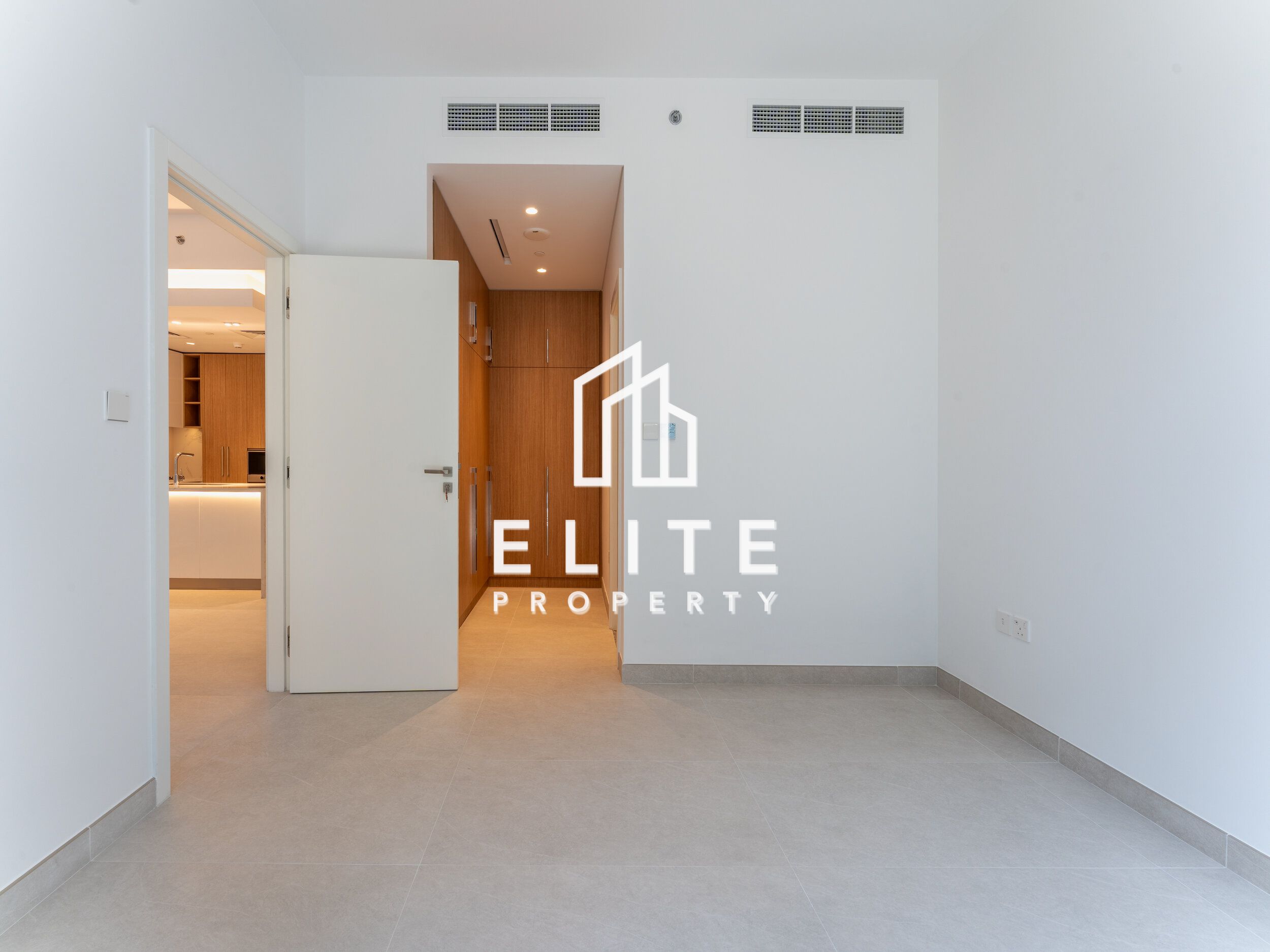 Fully Furnished Upon Request I NEW I Mid Floor