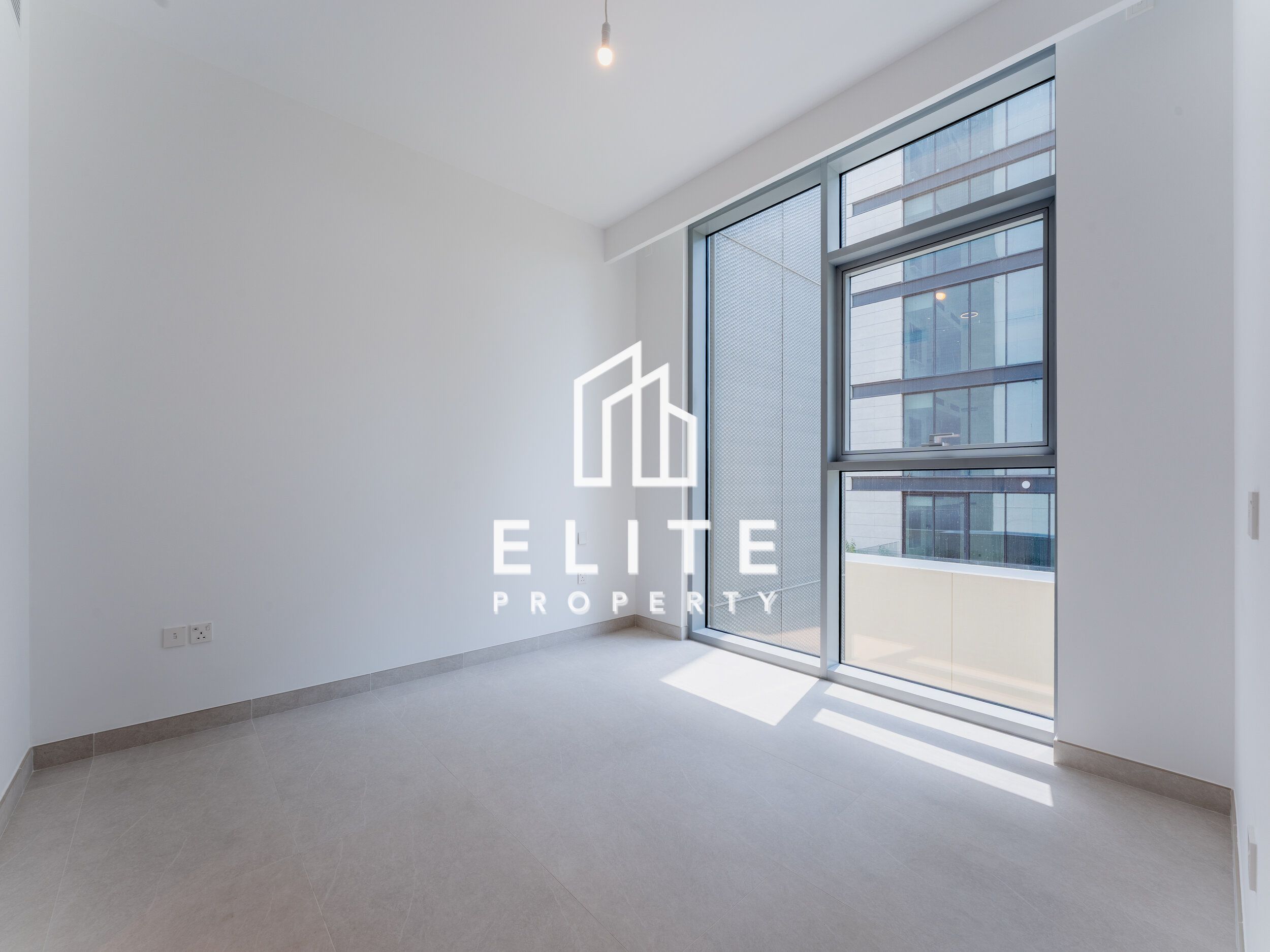Fully Furnished Upon Request I NEW I Mid Floor