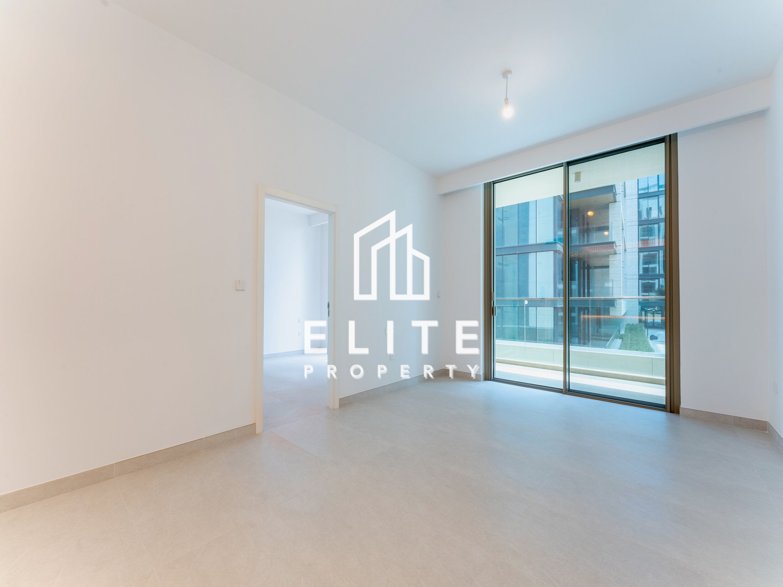Fully Furnished Upon Request I NEW I Mid Floor