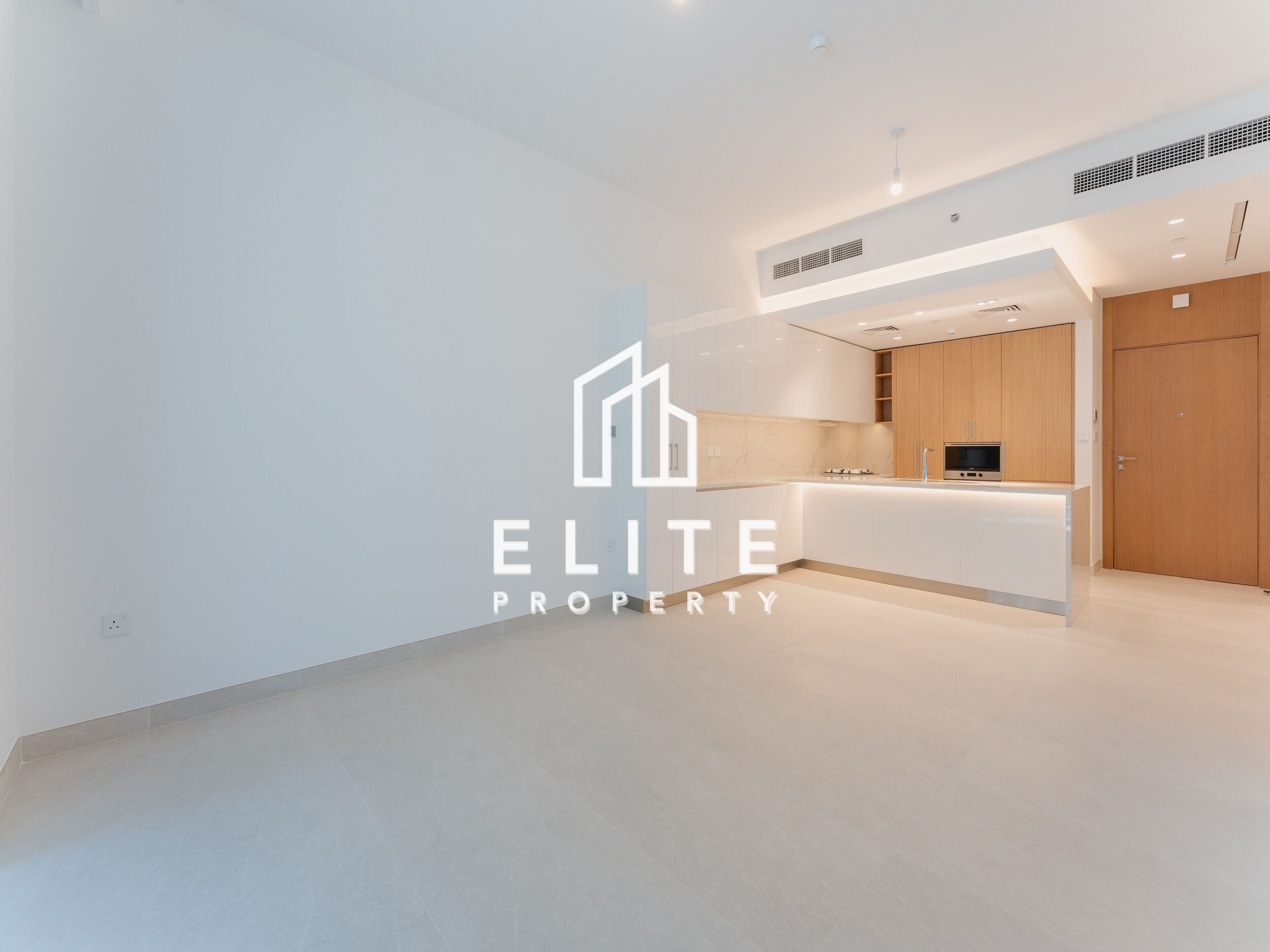 Fully Furnished Upon Request I NEW I Mid Floor