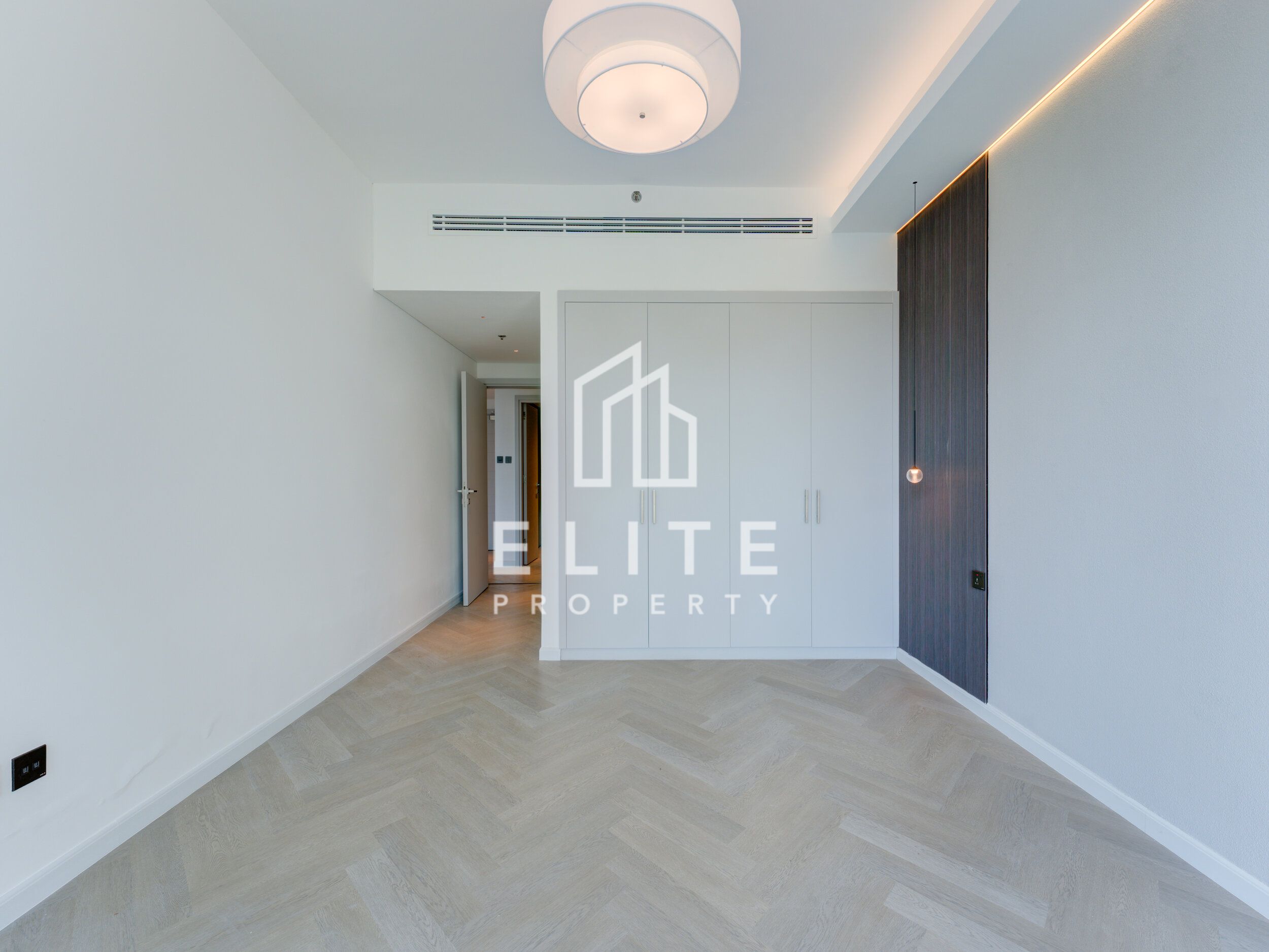 VACANT ON TRANFER | UPGRADED | BIG LAYOUT