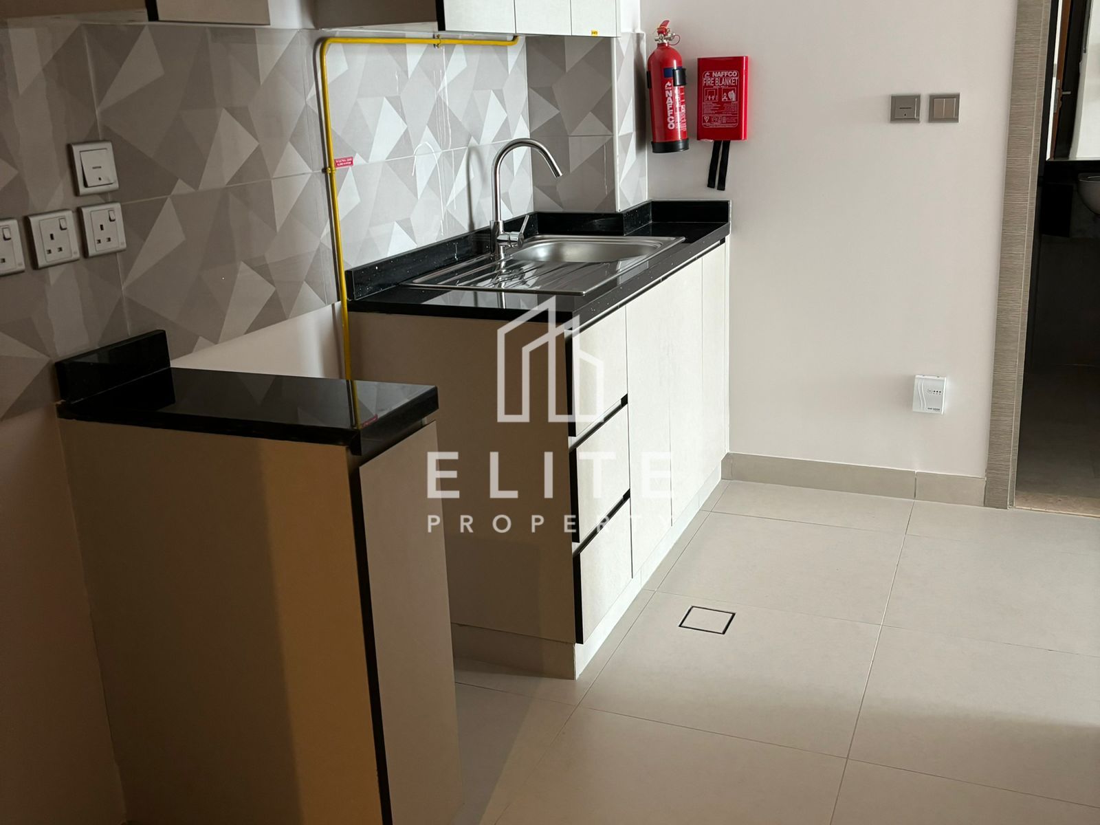 BIG LAYOUT | FLEXIBLE CHEQUES| CORNER UNIT