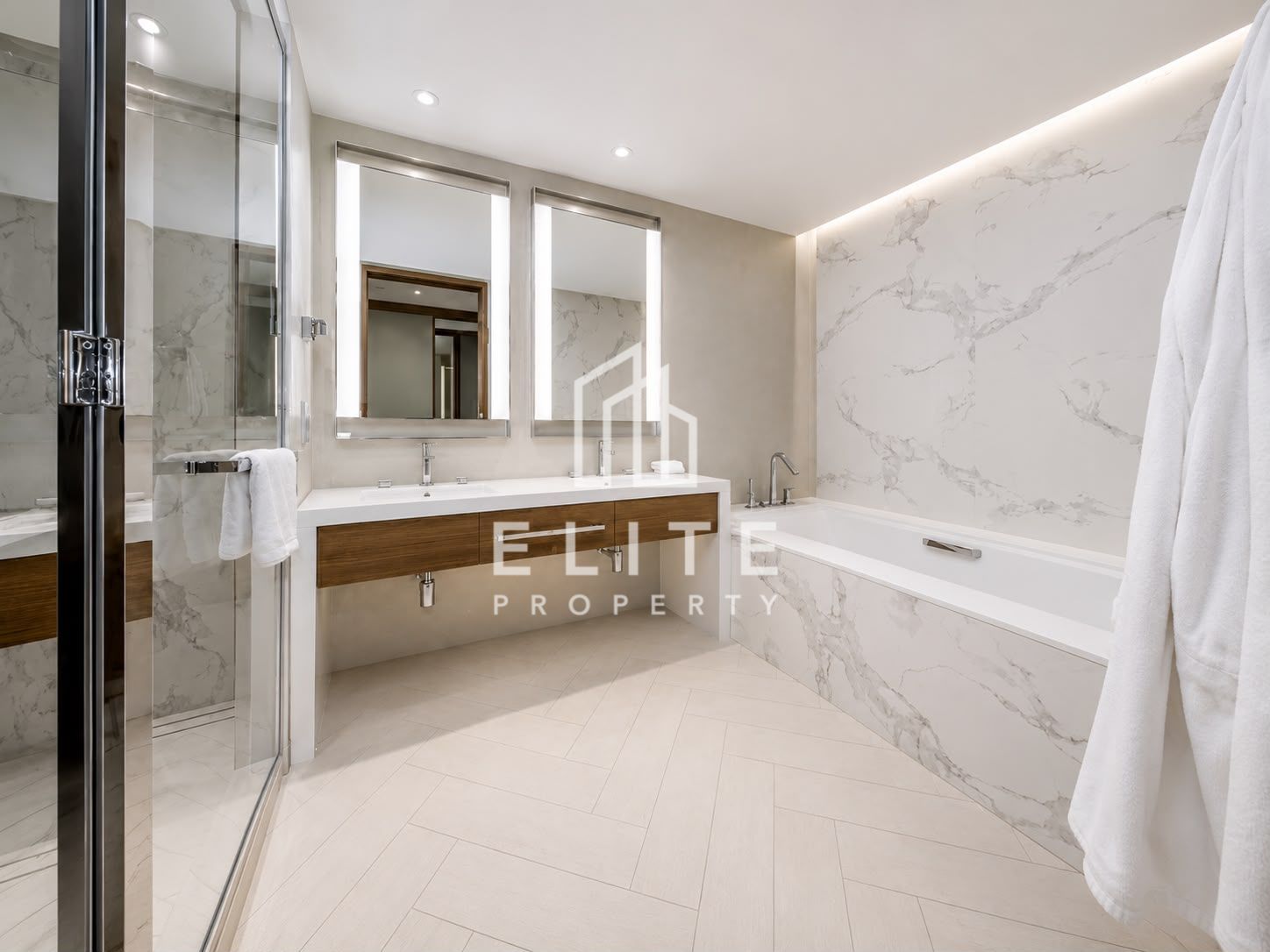 Luxury 3BR | Closed Kitchen | Burj & Fountain View