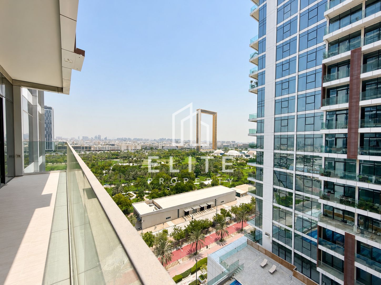 Large Layout | Exclusive | Dubai Frame View