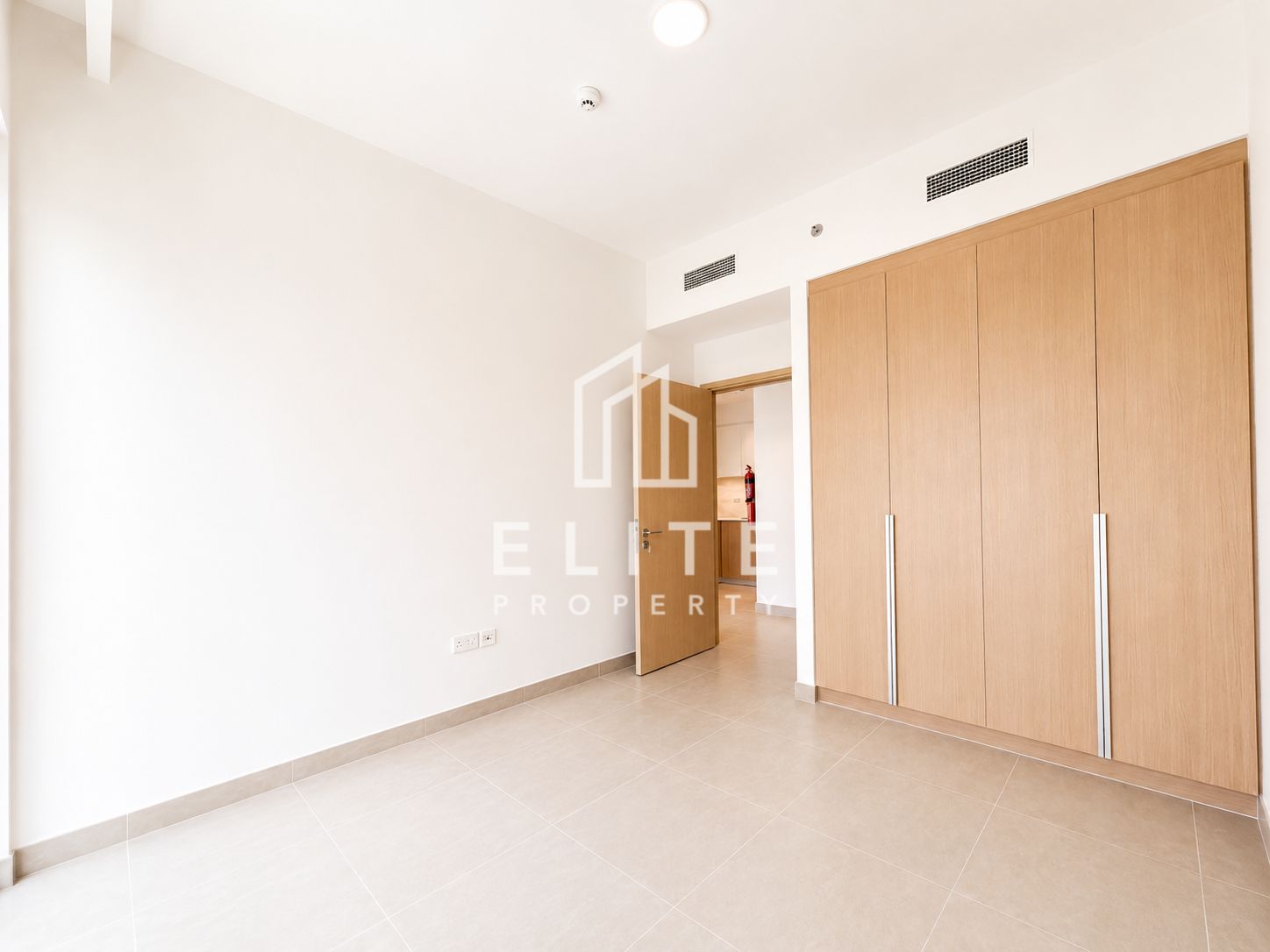 Corner Layout | Low Rise Building | Sea View