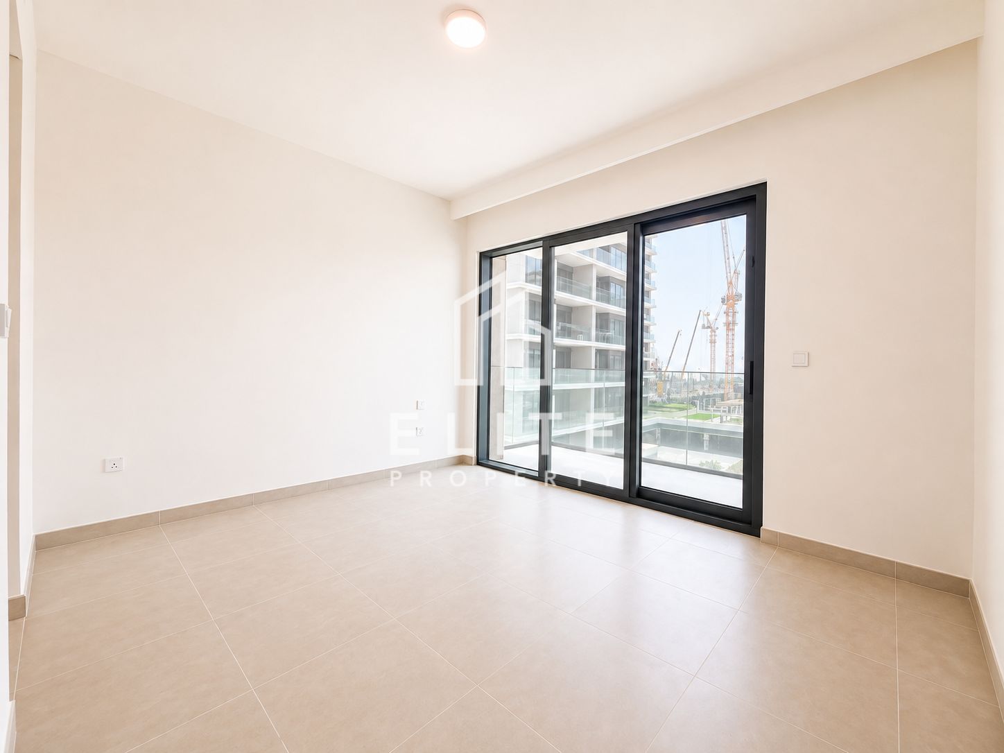 Corner Layout | Low Rise Building | Sea View