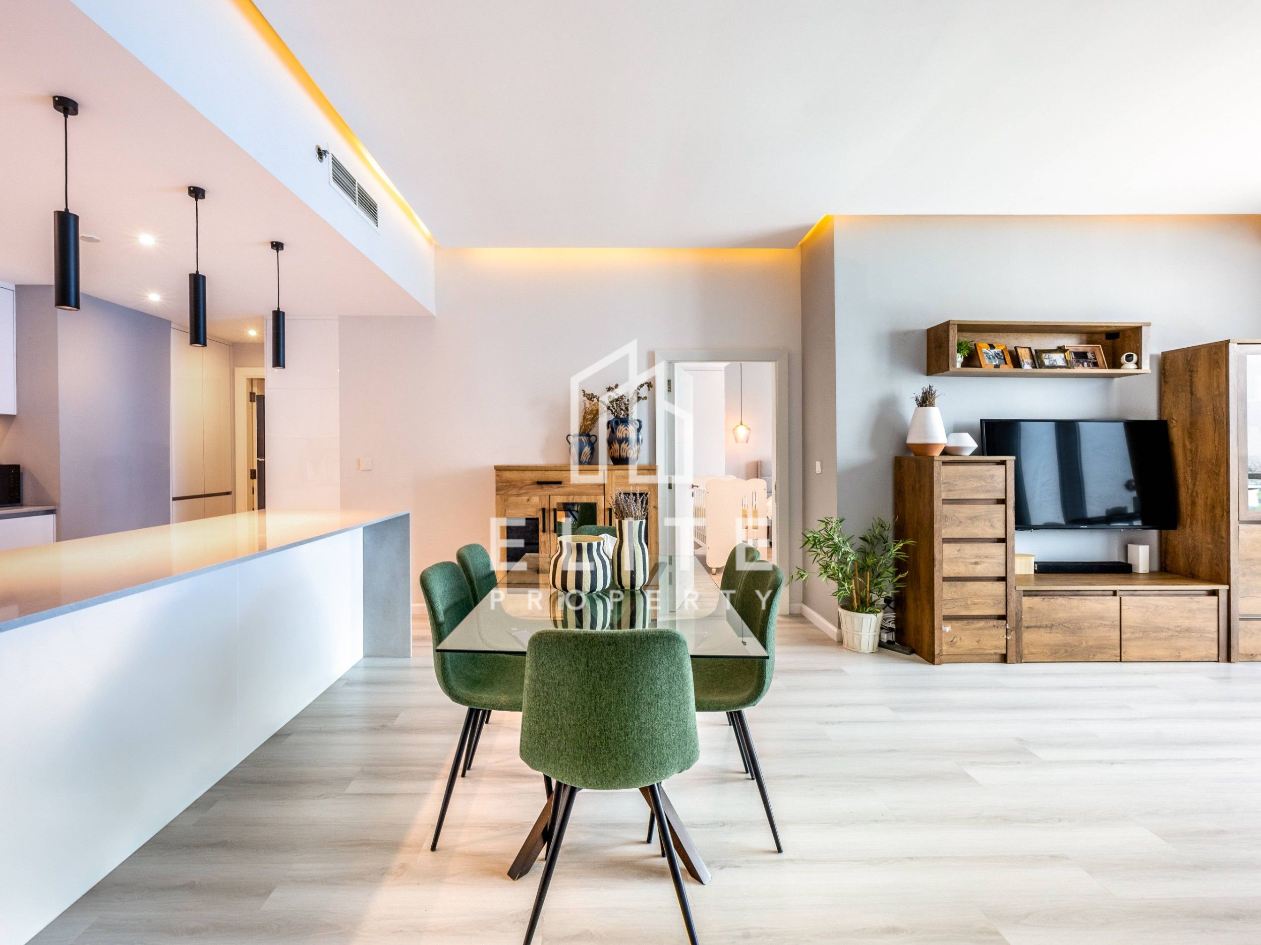 Fully Upgraded | Business bay | Park View