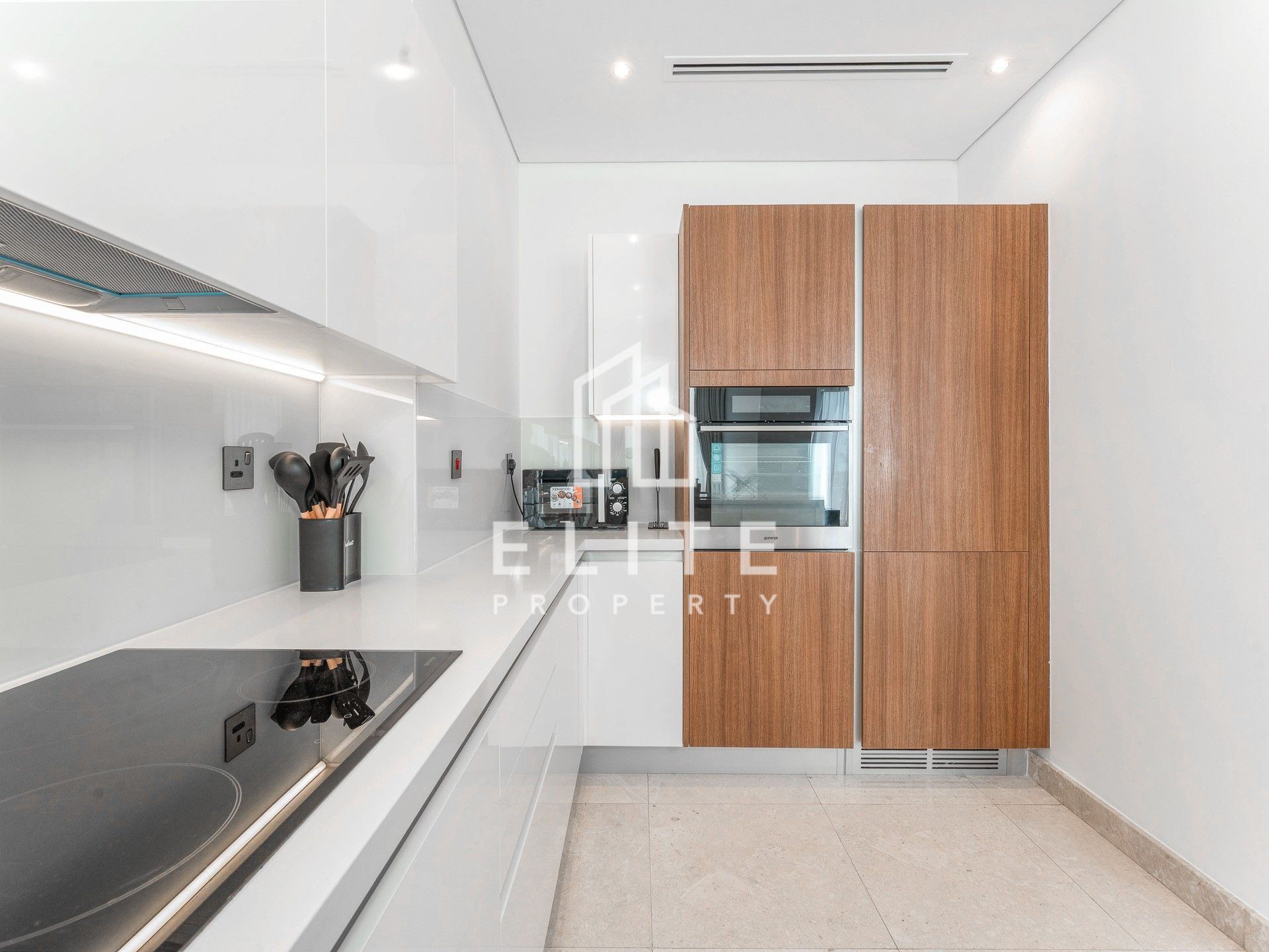 Luxury Waterfront 1BR | With direct Pool Access