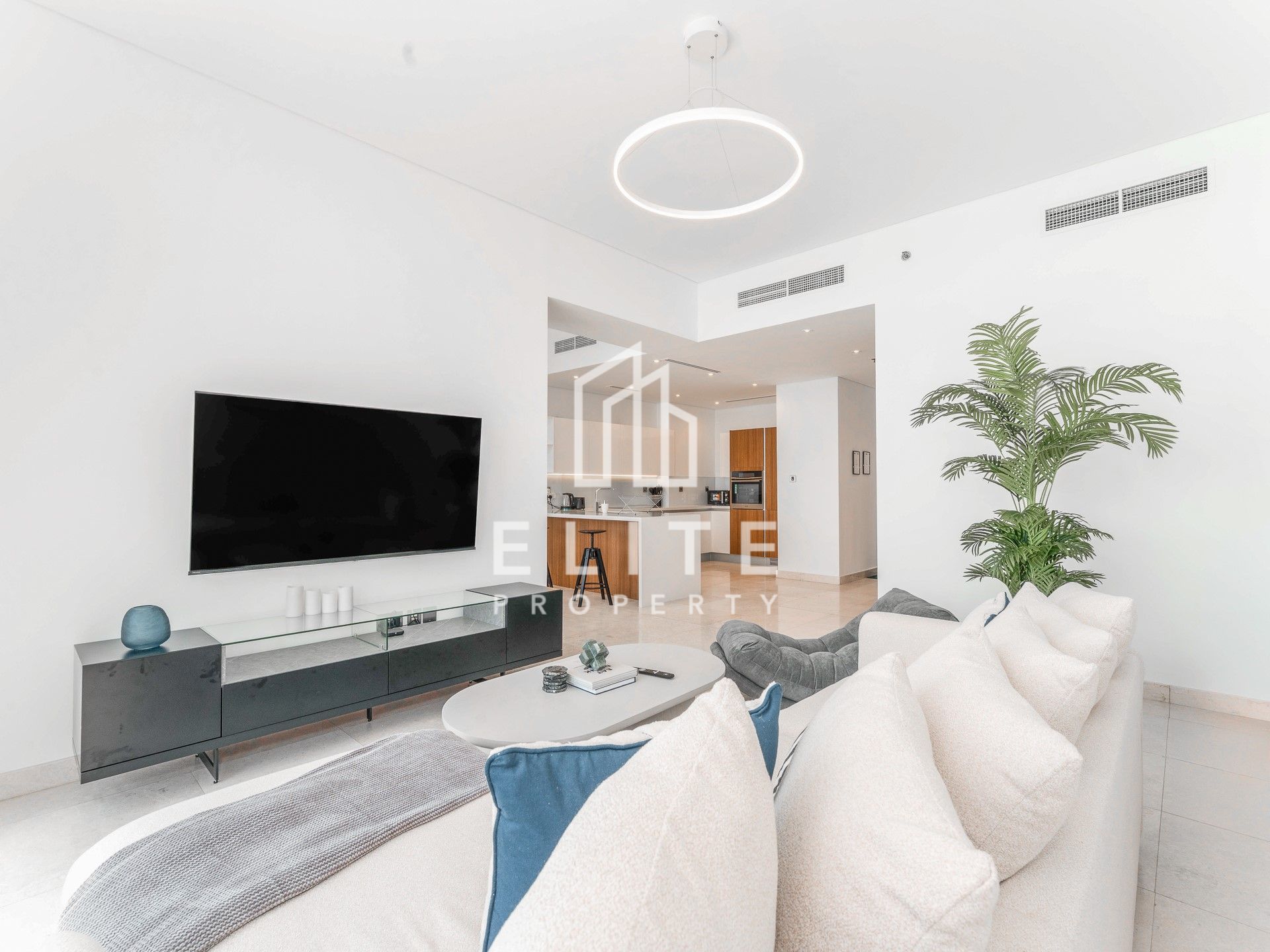 Luxury Waterfront 1BR | With direct Pool Access