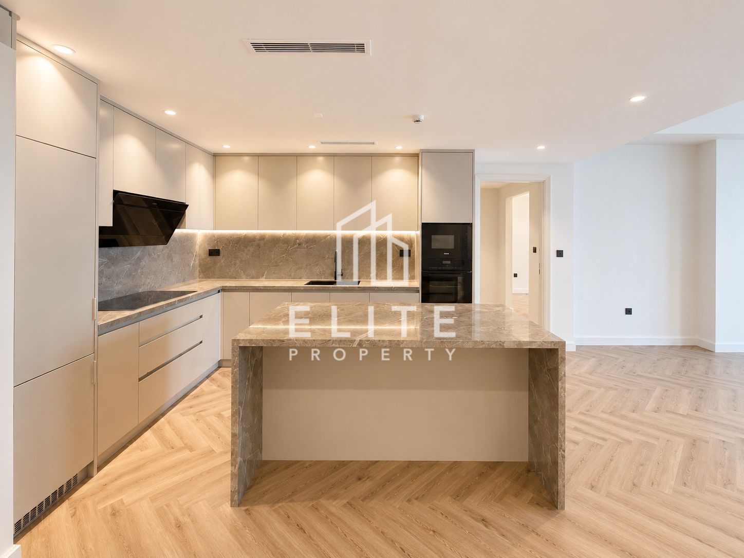 Fully Upgraded | Vacant | Sea View