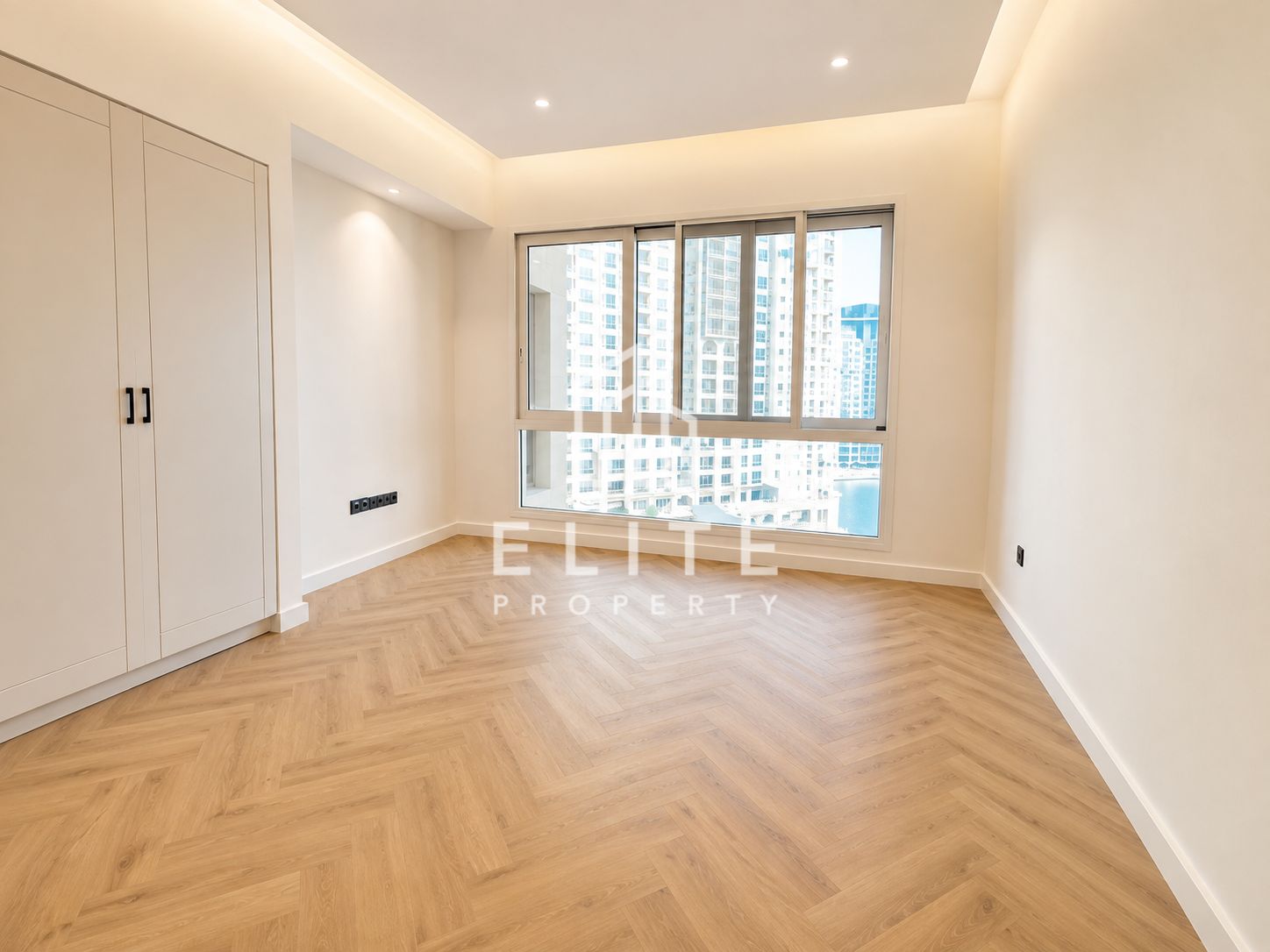 Fully Upgraded | Vacant | Sea View