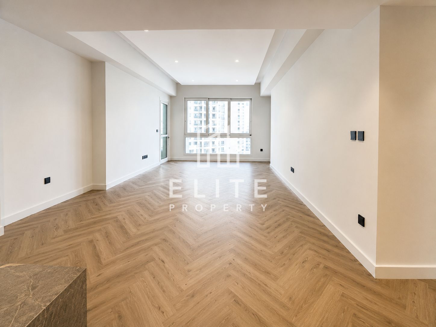 Fully Upgraded | Vacant | Sea View