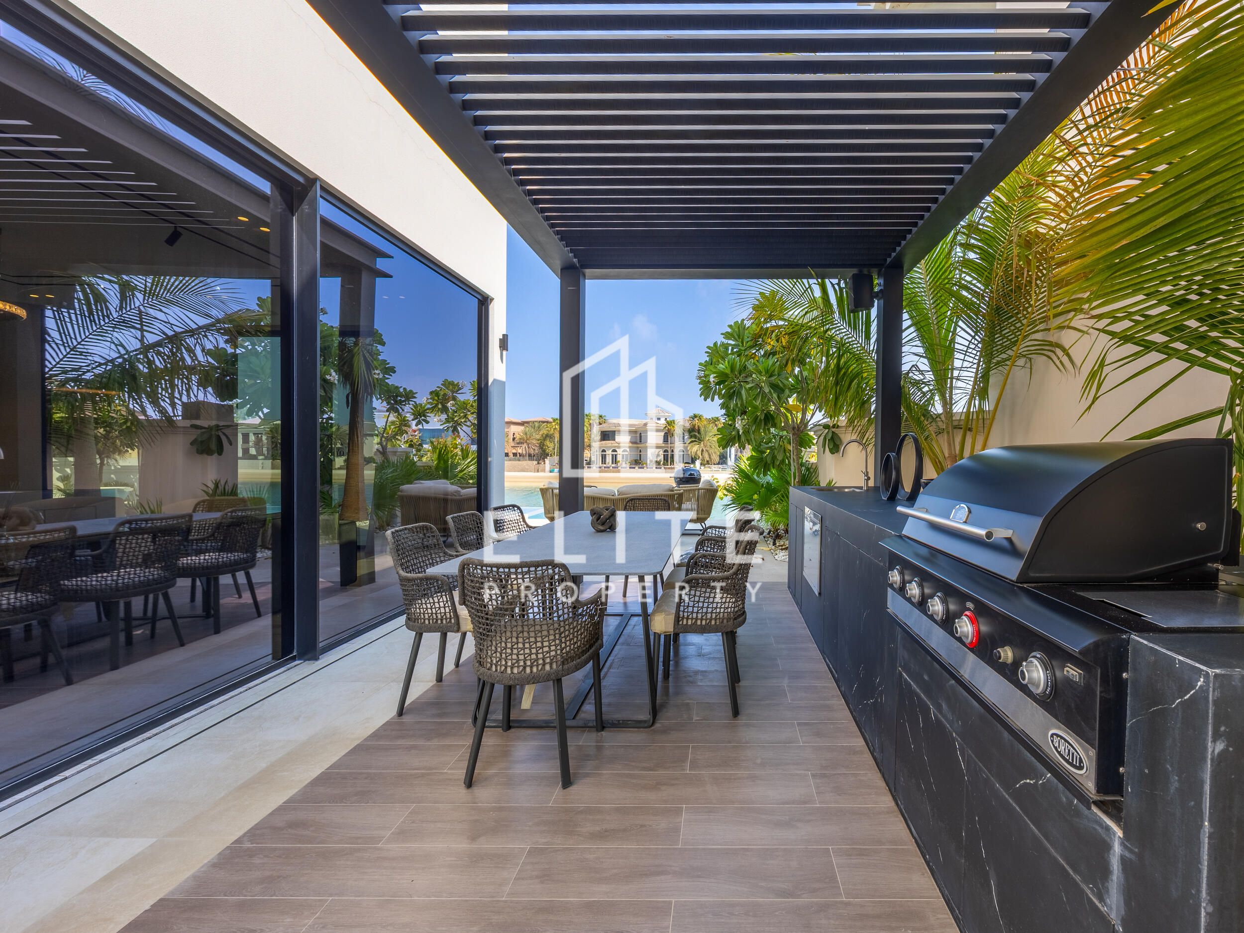 FULLY UPGRADED | EXTENDED PLOT | VACANT