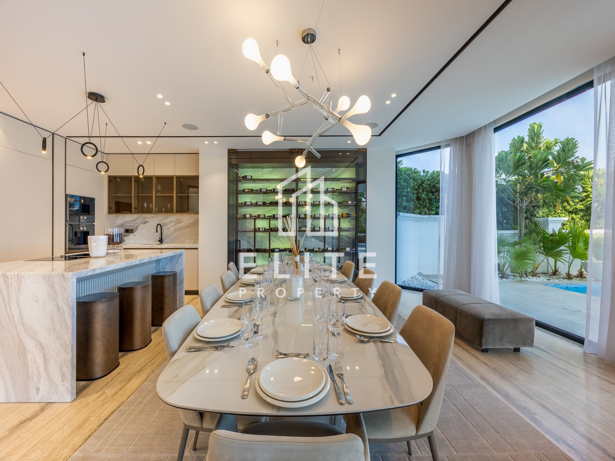 FULLY UPGRADED | EXTENDED PLOT | VACANT