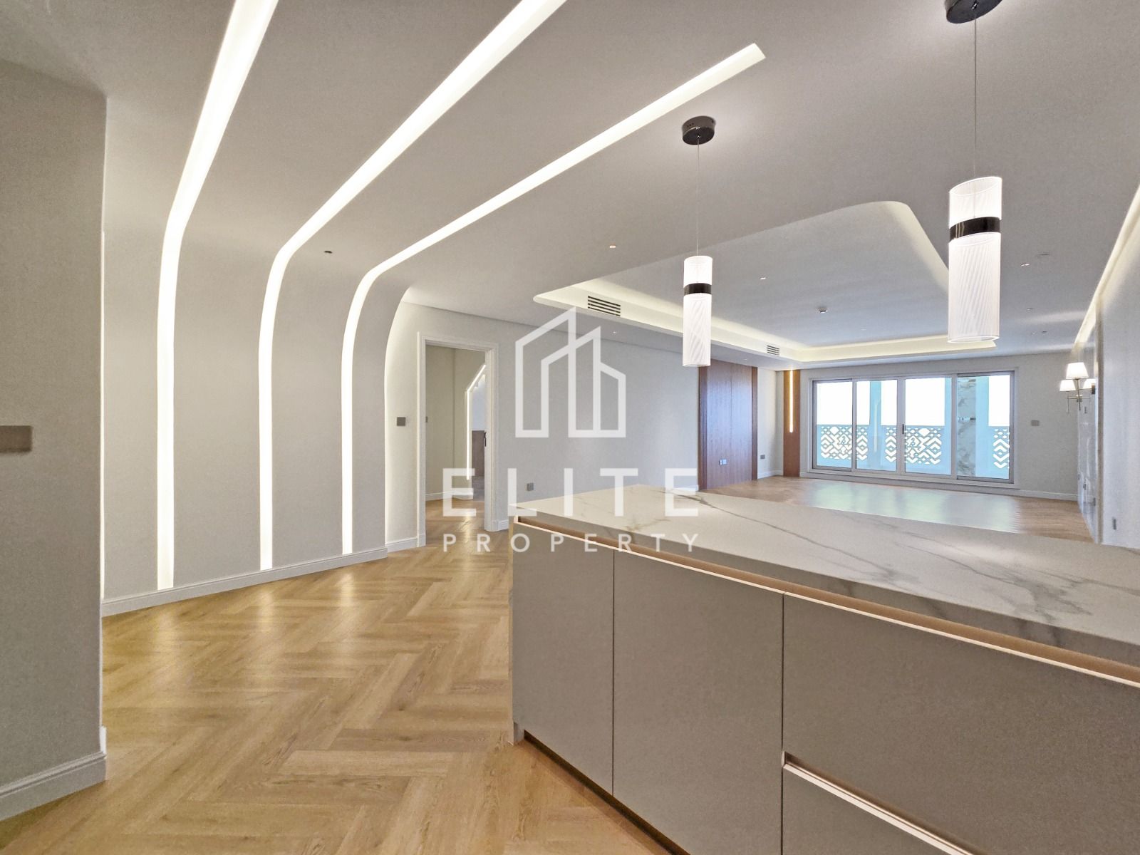 Upgraded 3 Bedrooms with Full Sea View | Vacant