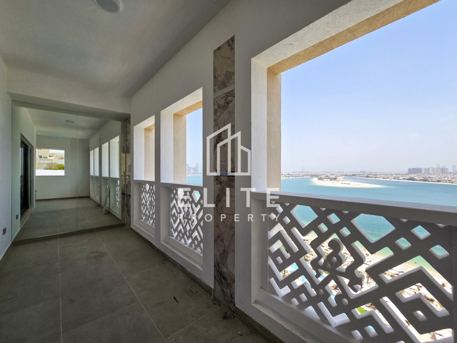 Upgraded 3 Bedrooms with Full Sea View | Vacant