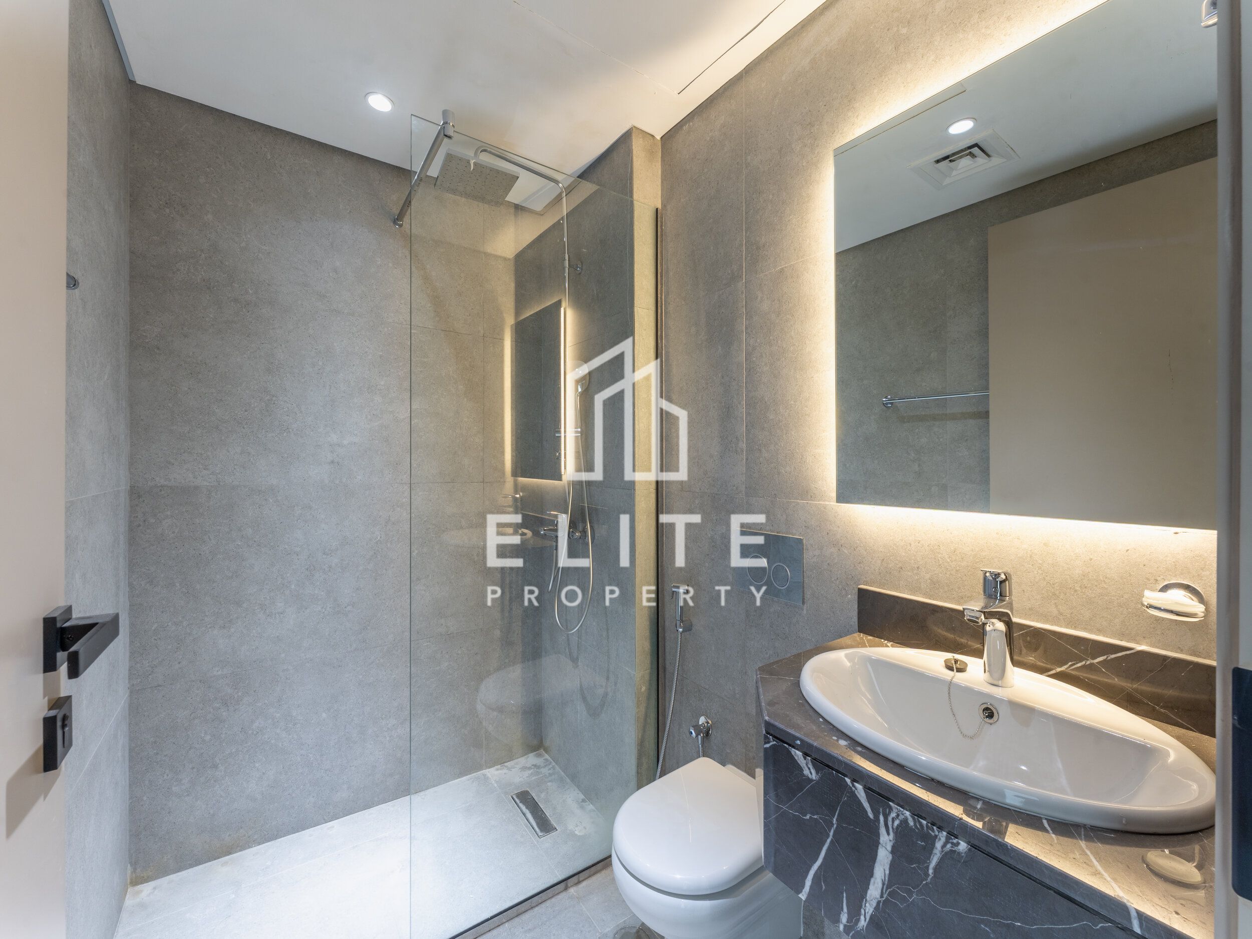 5 TOWNHOUSES | FULLY RENTED | BURJ KHALIFA VIEWS