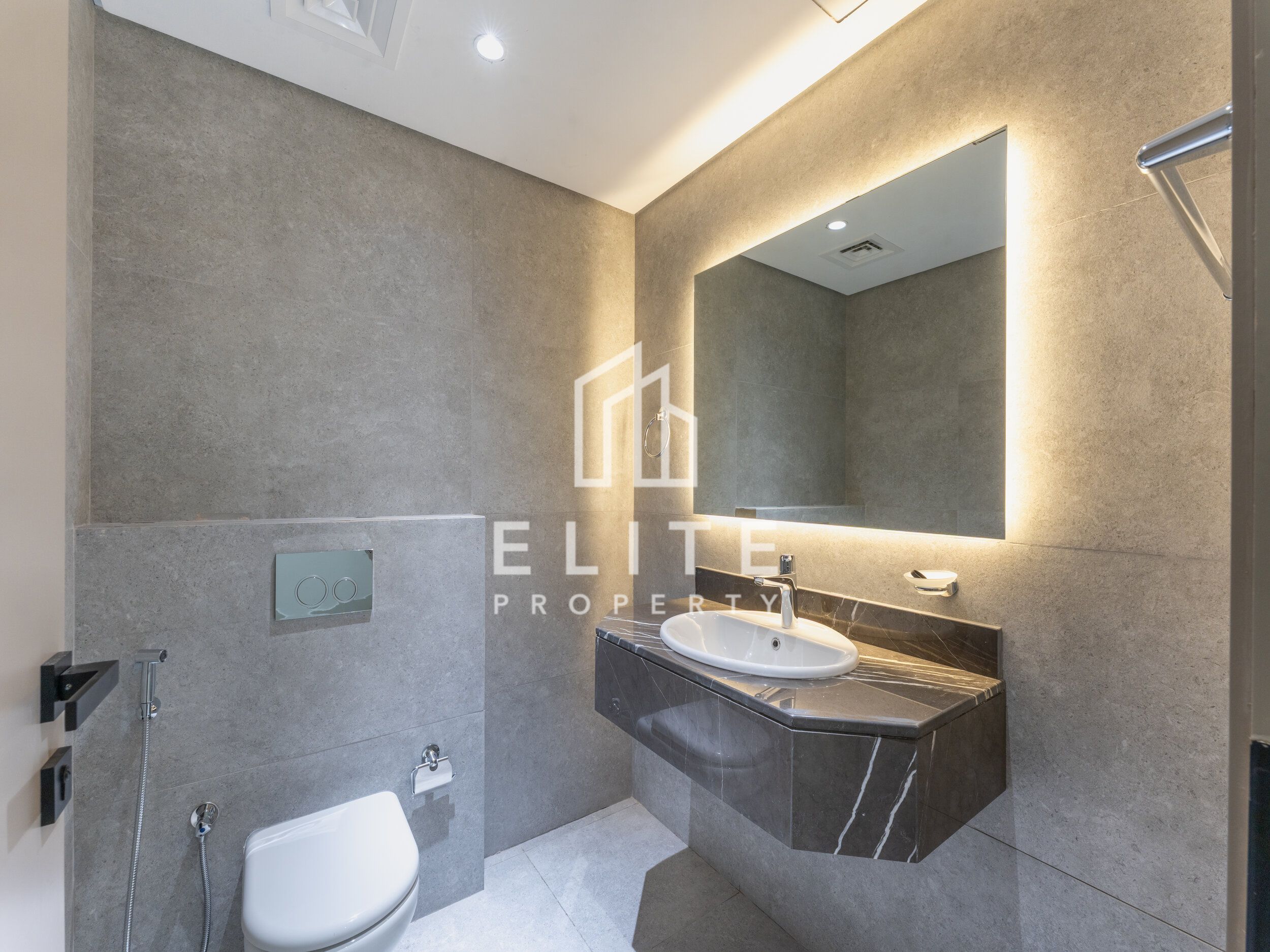 5 TOWNHOUSES | FULLY RENTED | BURJ KHALIFA VIEWS