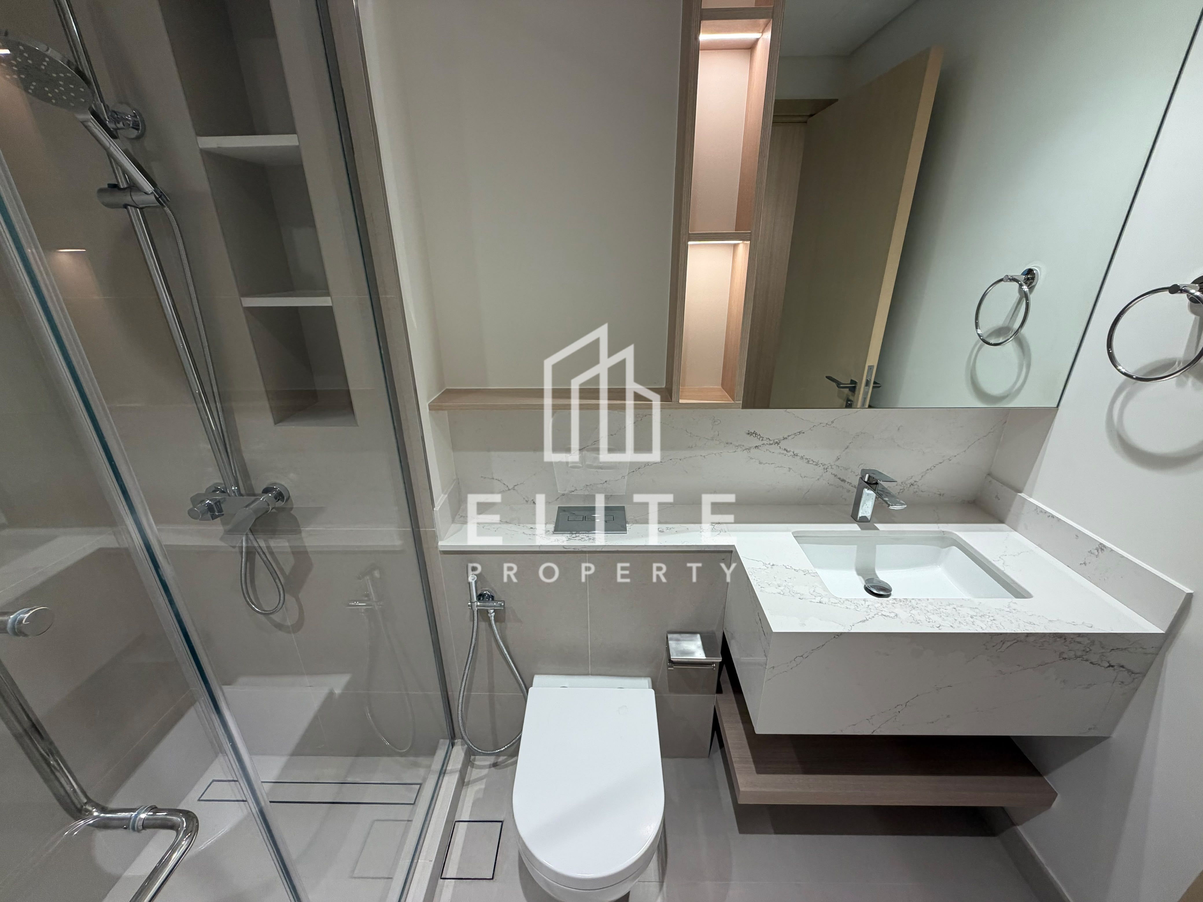 Corner | Flexible Cheques | Boulevard View
