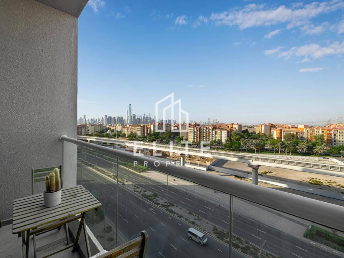 Fully Furnished | Steps from Metro | High Floor