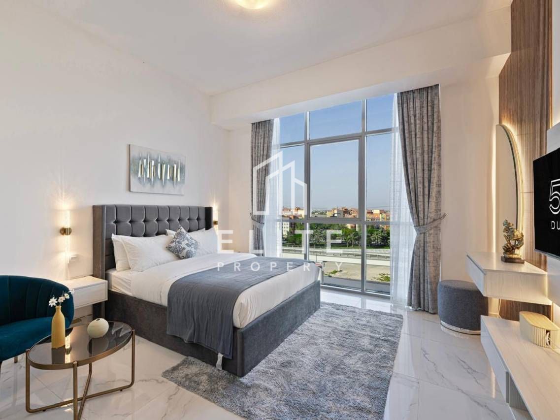 Fully Furnished | Steps from Metro | High Floor