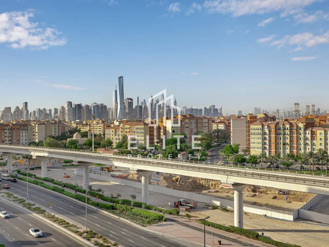 Fully Furnished | Steps from Metro | High Floor