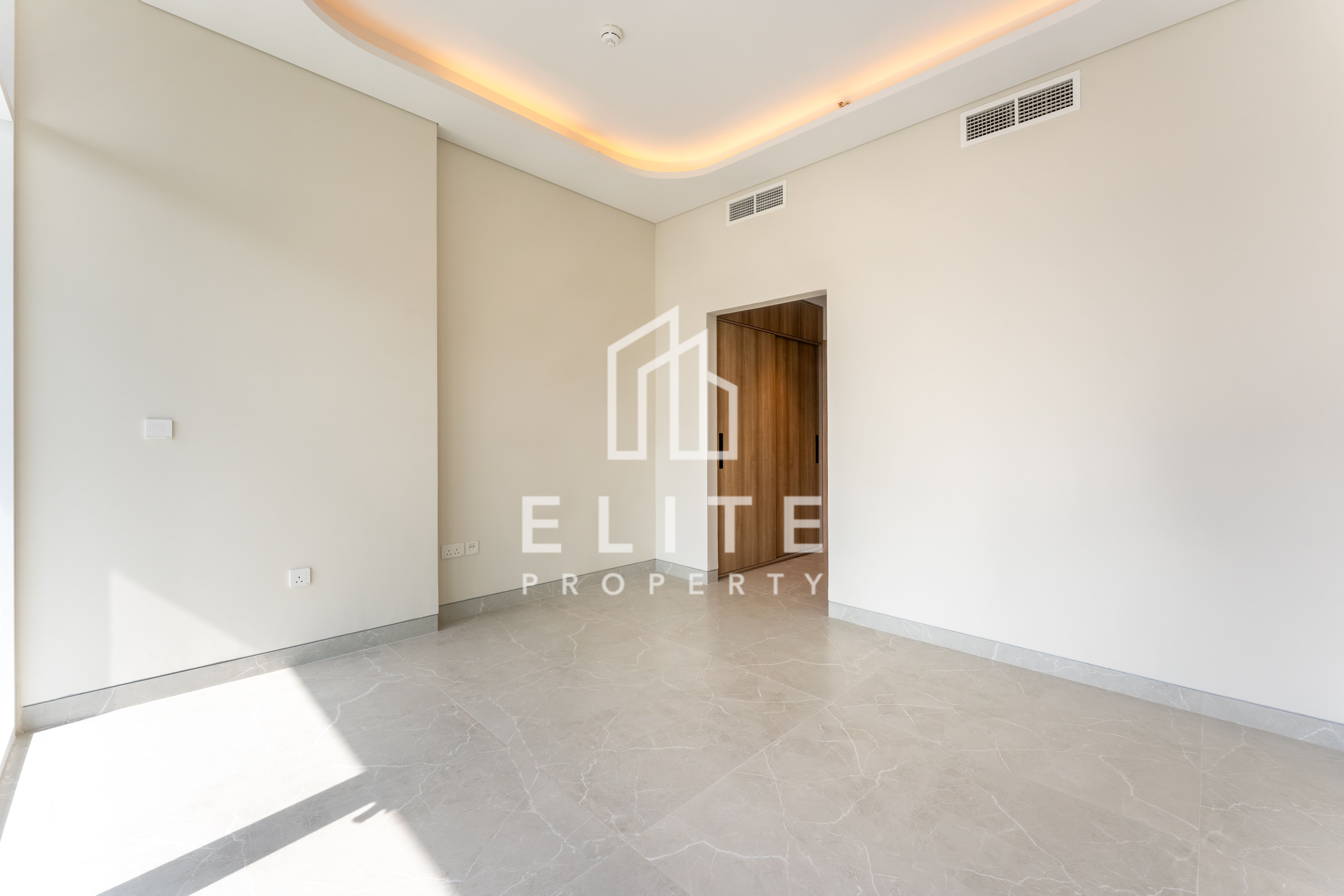 GOLF & VILLA VIEW I FLEXIBLE CHEQUES I BRAND NEW