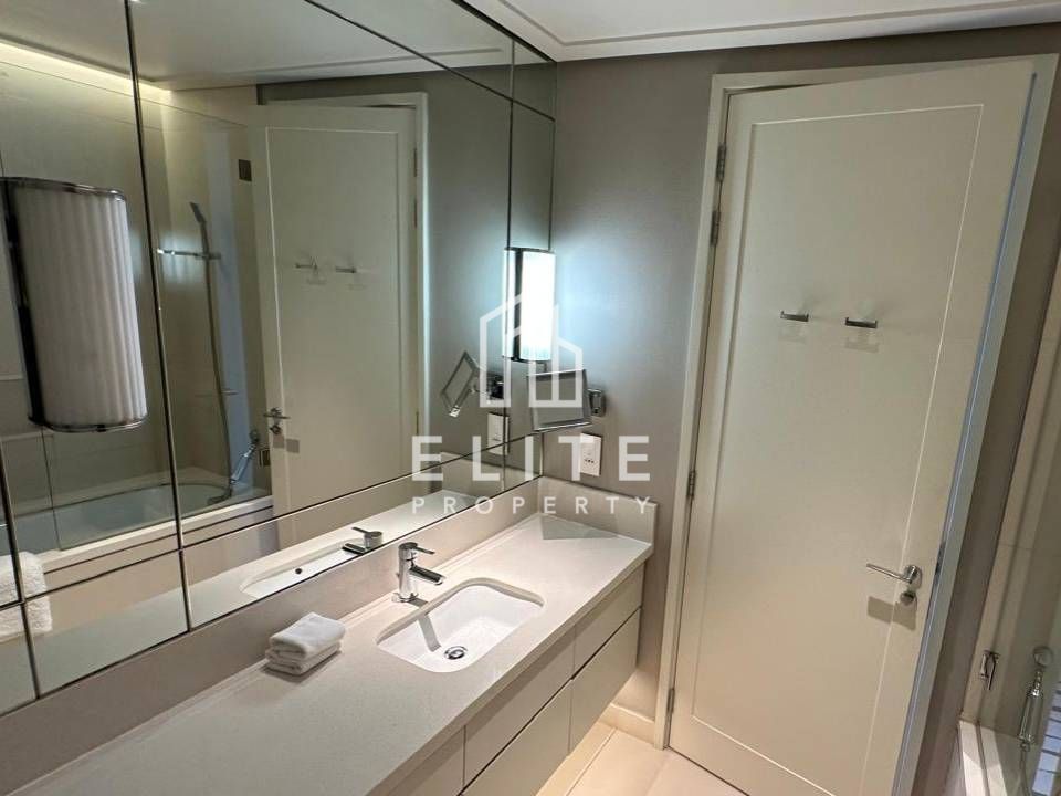 AVAILABLE NOW, FULLY FURNISHED, HIGHLY MAINTAINED