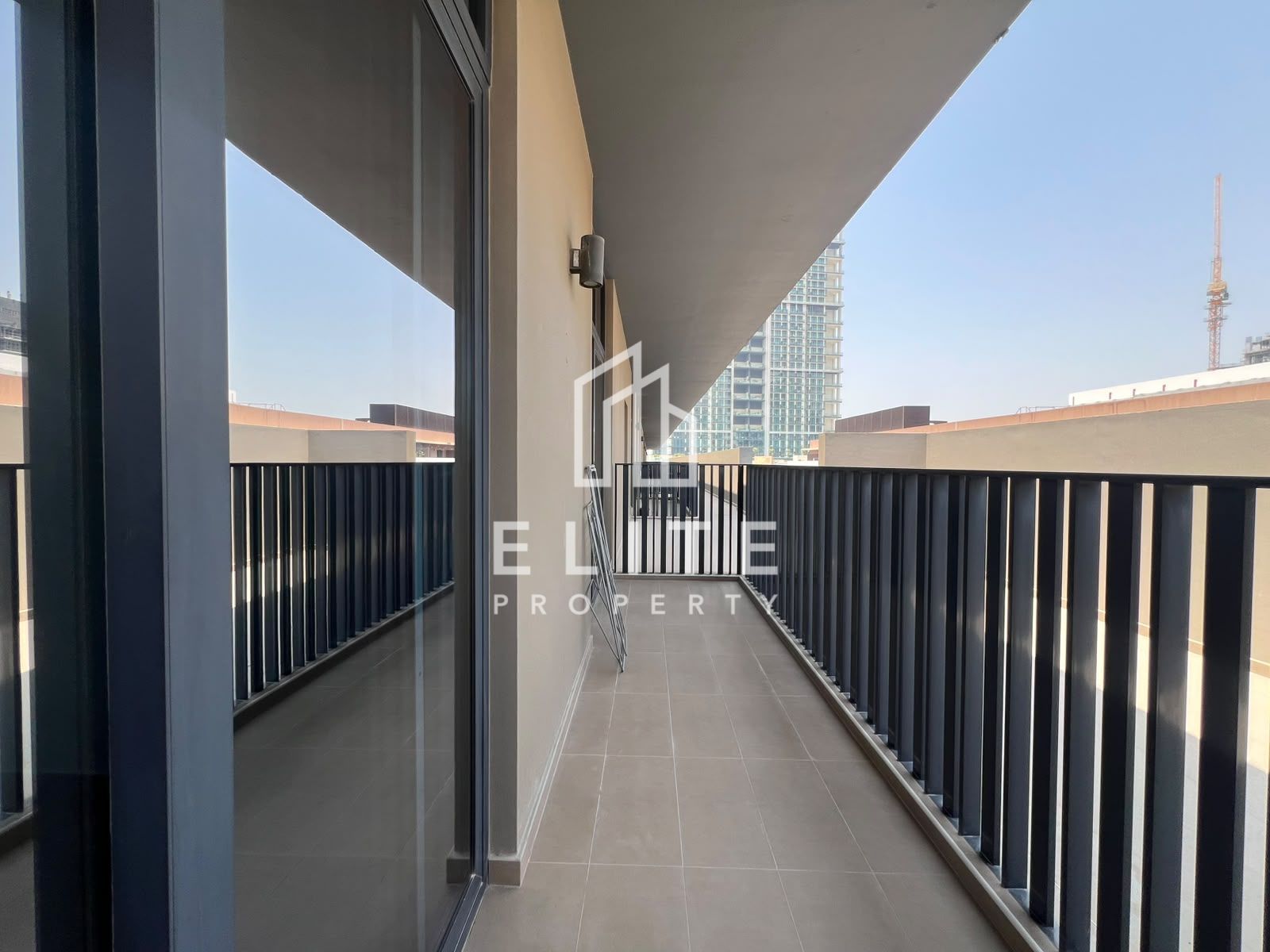 READY TO MOVE, SPACIOUS LAYOUT, HIGHLY MAINTAINED