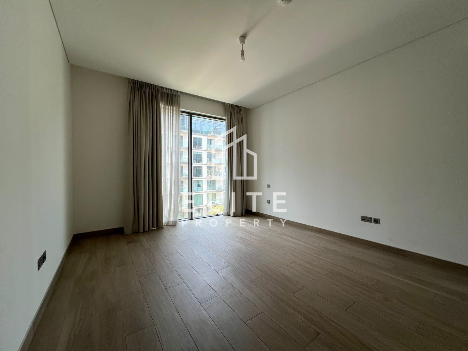 SPACIOUS LAYOUT | HIGHLY MAINTAINED | MOVE IN NOW