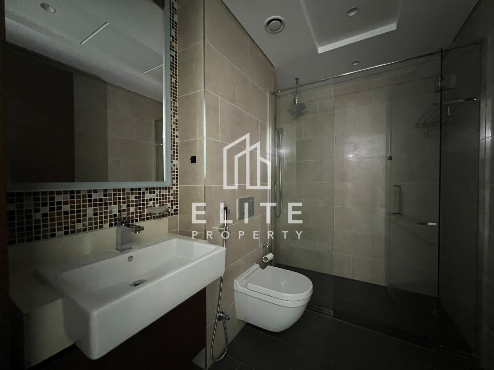 SPACIOUS LAYOUT | HIGHLY MAINTAINED | MOVE IN NOW