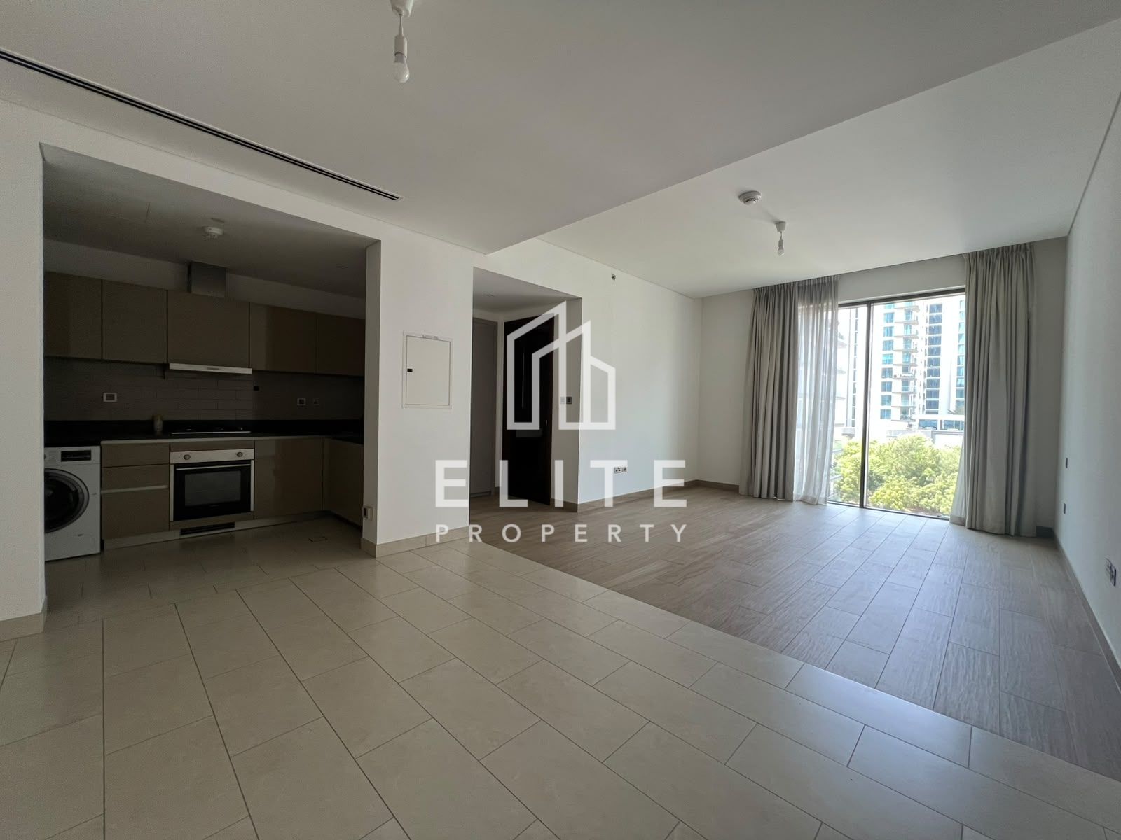 SPACIOUS LAYOUT | HIGHLY MAINTAINED | MOVE IN NOW