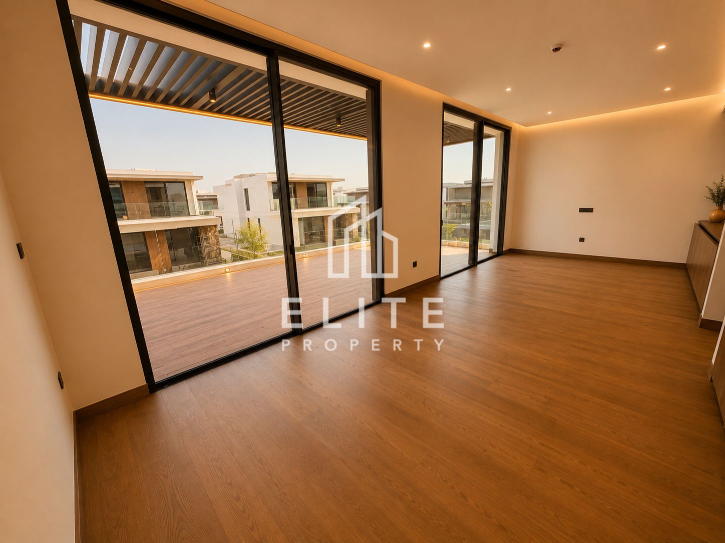 Internal, Sun Facing, View now