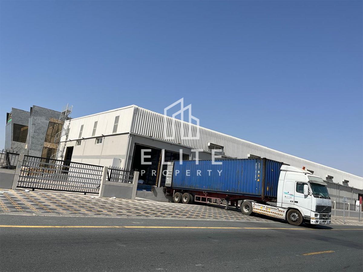 Fully operational 2nd-hand clothing factory for export business model. Selling at AED 28,000,000 or vacant without current business model excl. installed machinery & equipment for sale at AED 25,000,000 for different business models.