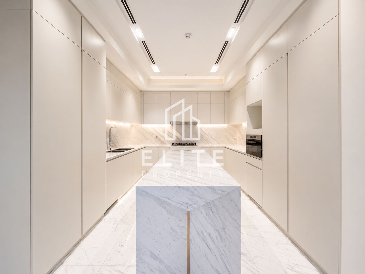 Lagoon Facing | Corner Plot | Luxury Mansion