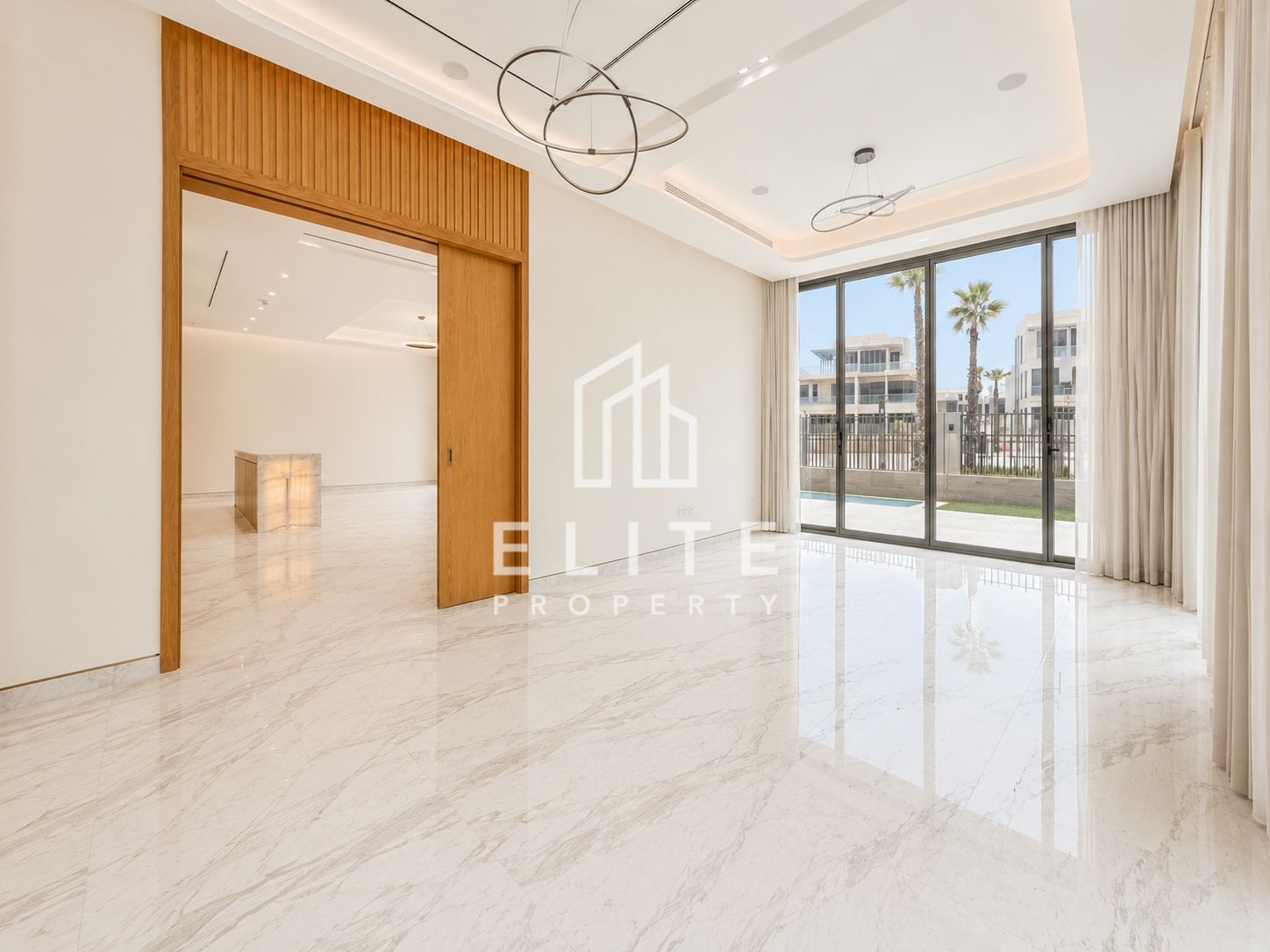Lagoon Facing | Corner Plot | Luxury Mansion