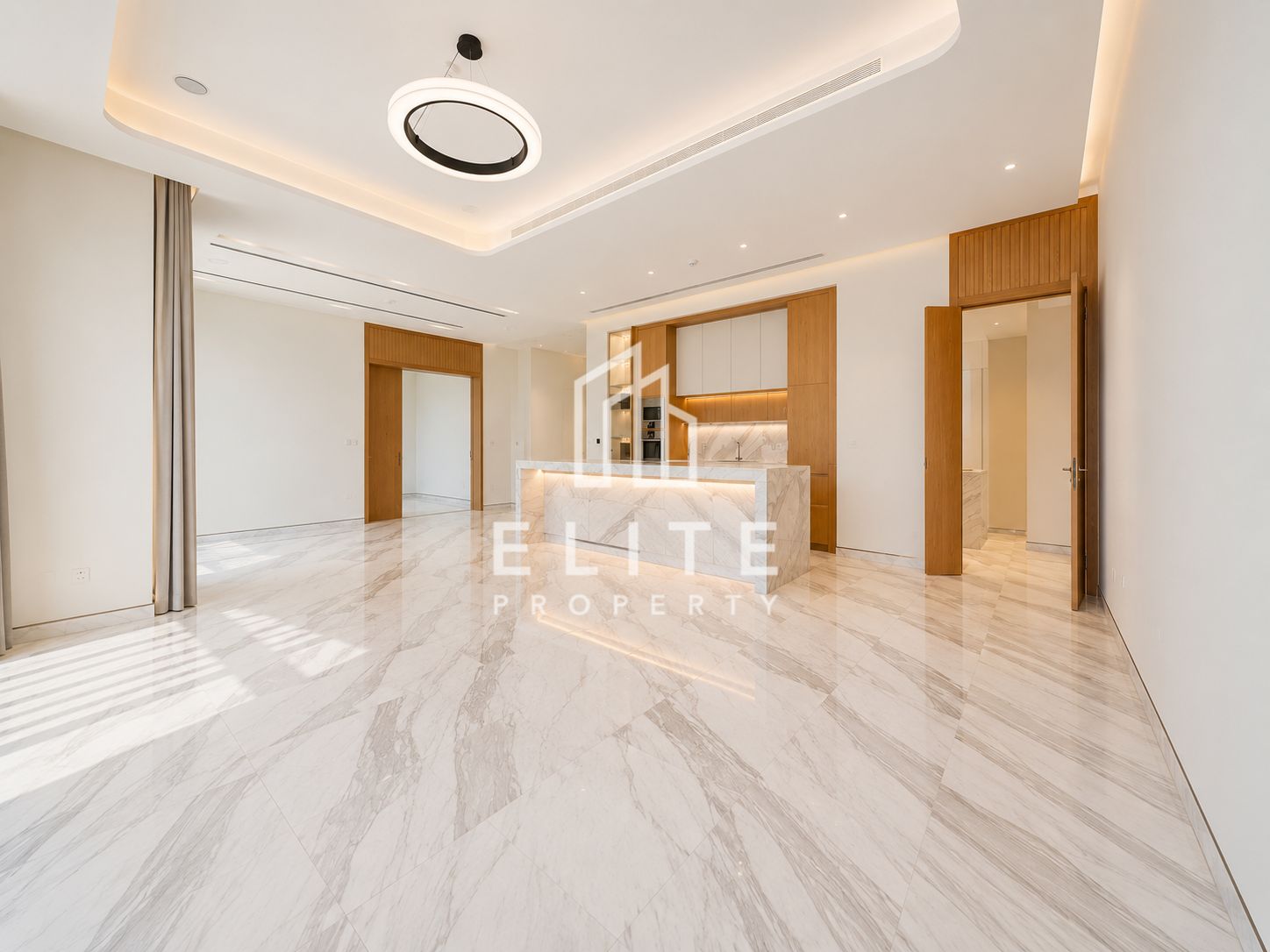 Lagoon Facing | Corner Plot | Luxury Mansion