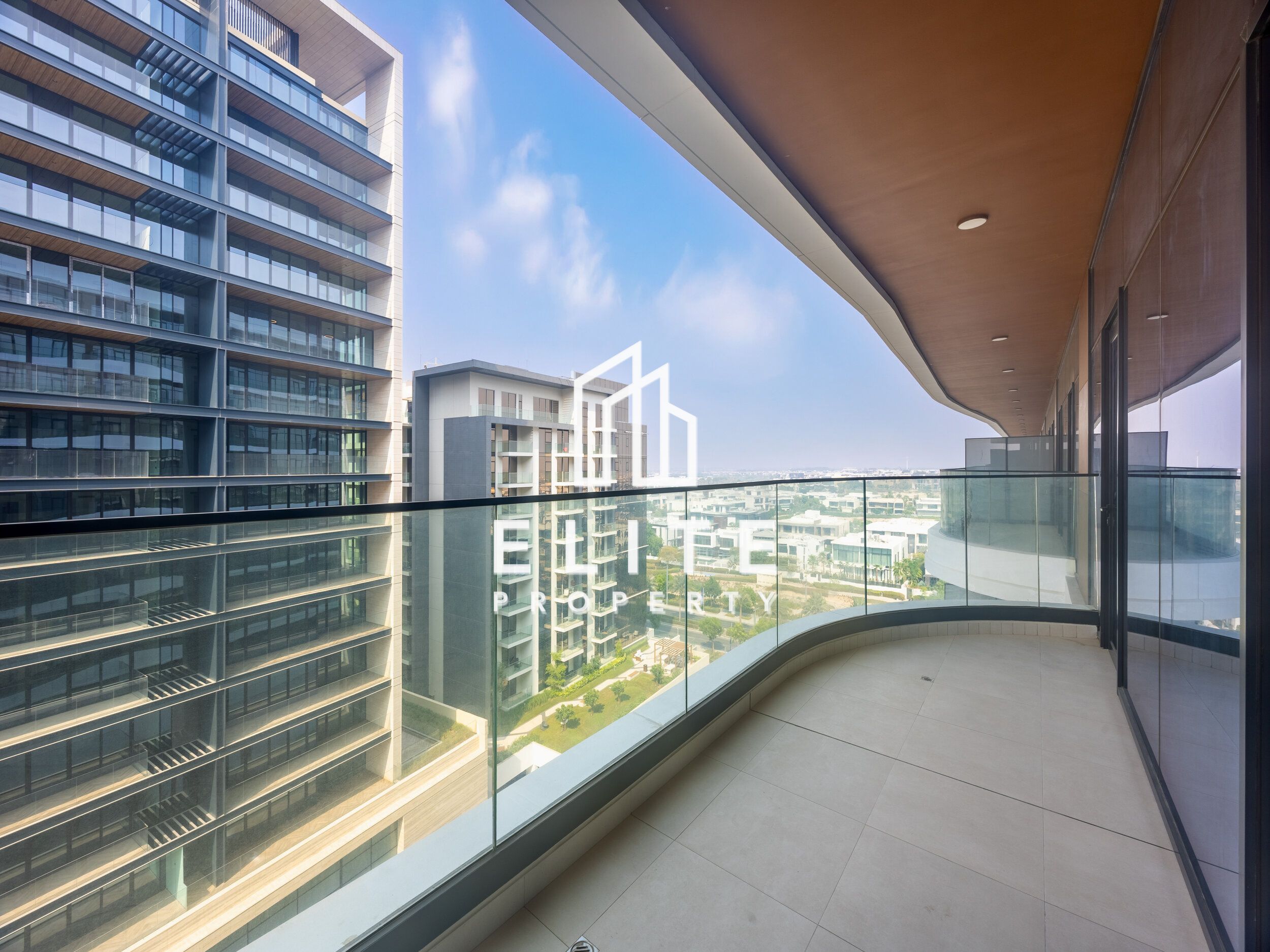 Golf & Villa Views I Spacious I Mid-High Floor