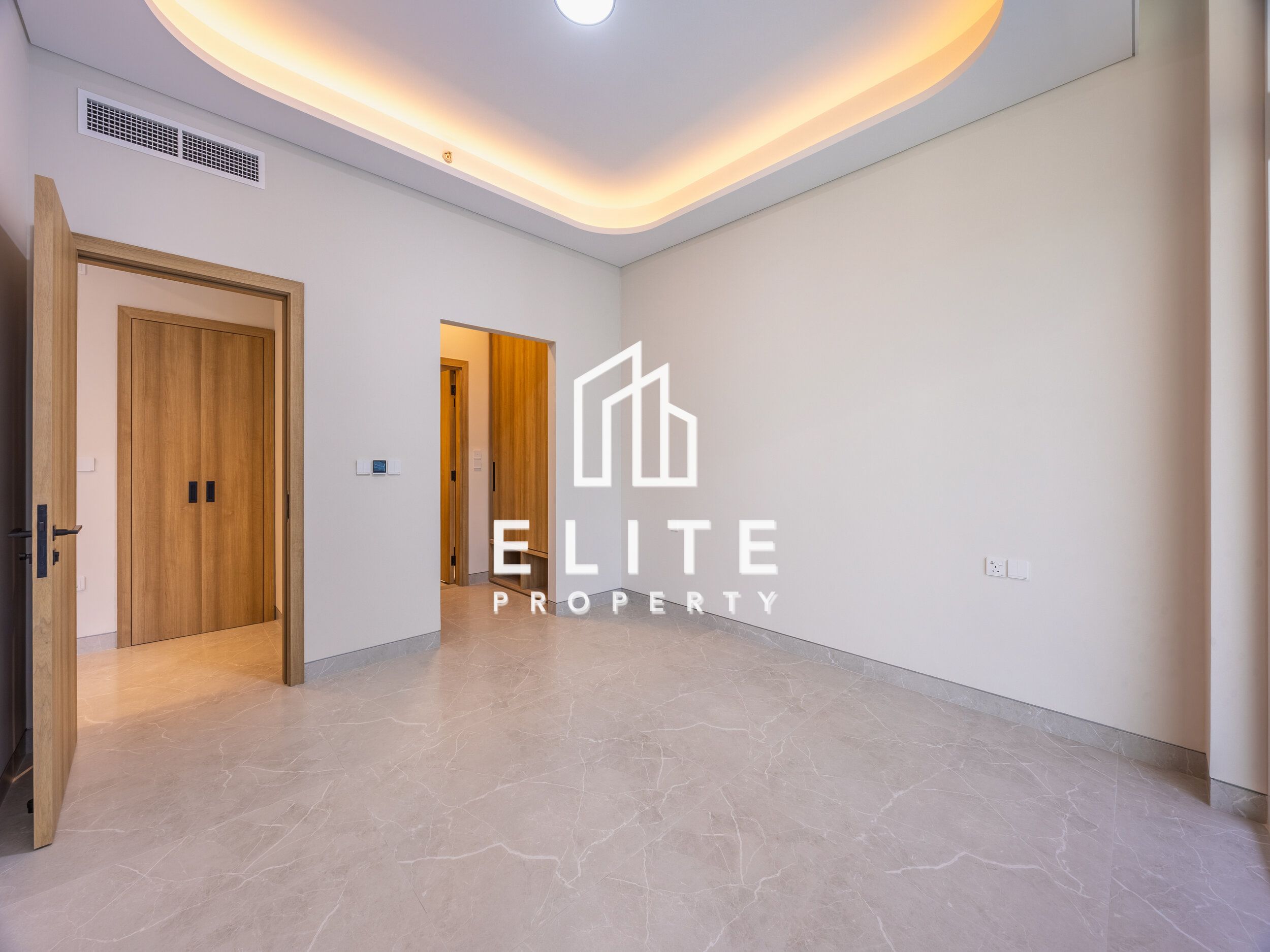 Golf & Villa Views I Spacious I Mid-High Floor