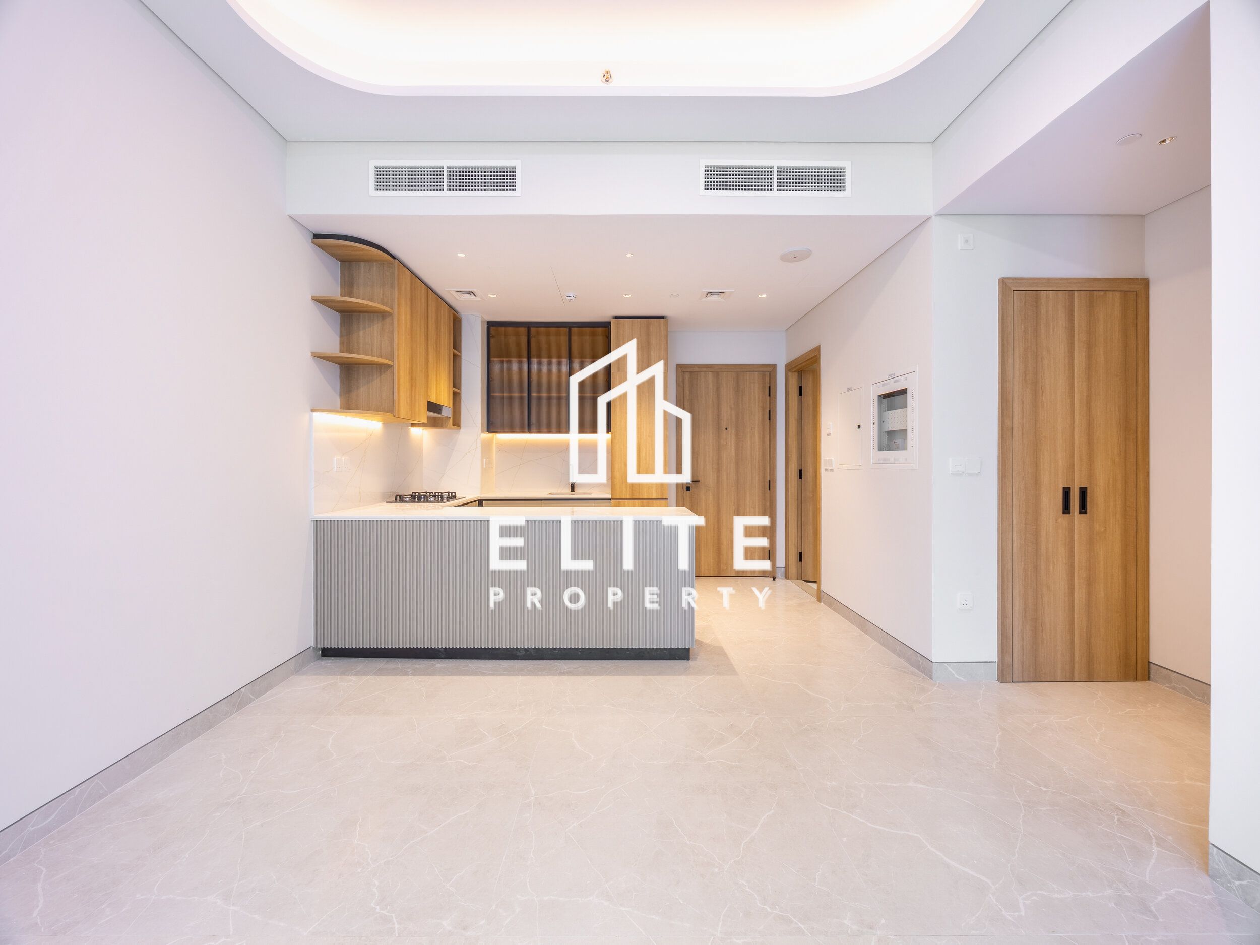 Golf & Villa Views I Spacious I Mid-High Floor