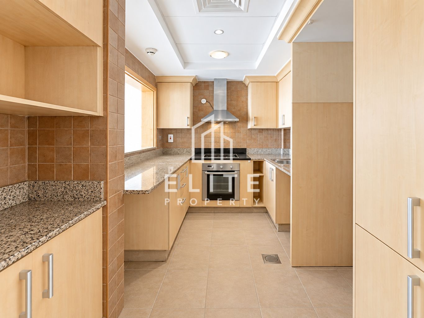 Vacant | Unfurnished | High Floor