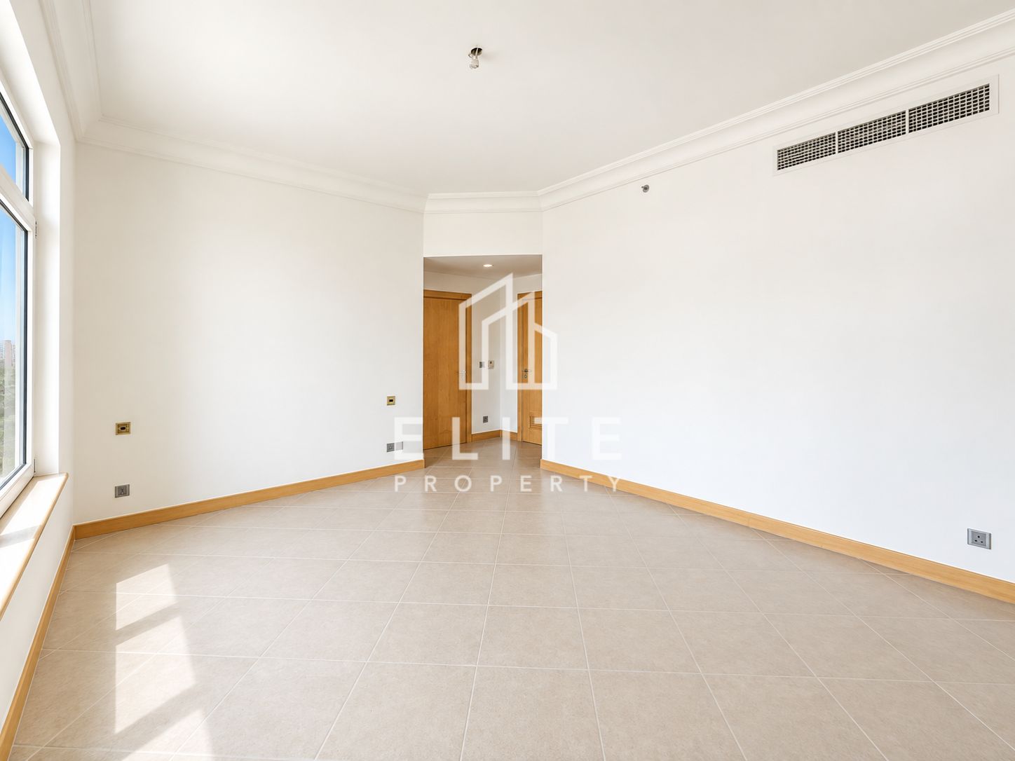 Vacant | Unfurnished | High Floor