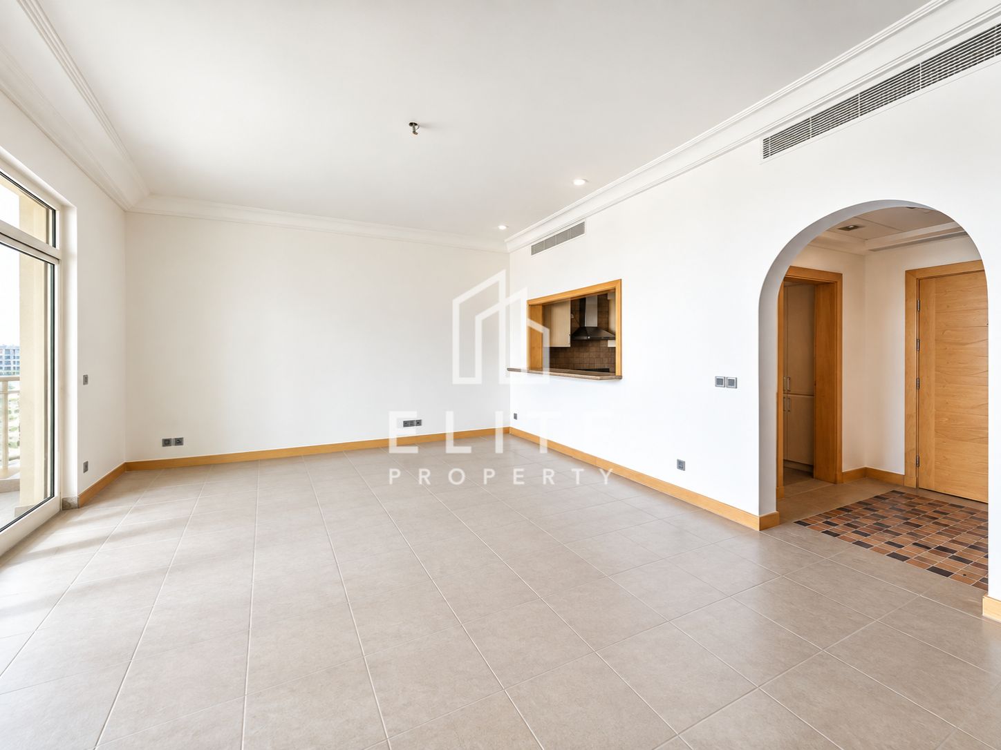 Vacant | Unfurnished | High Floor